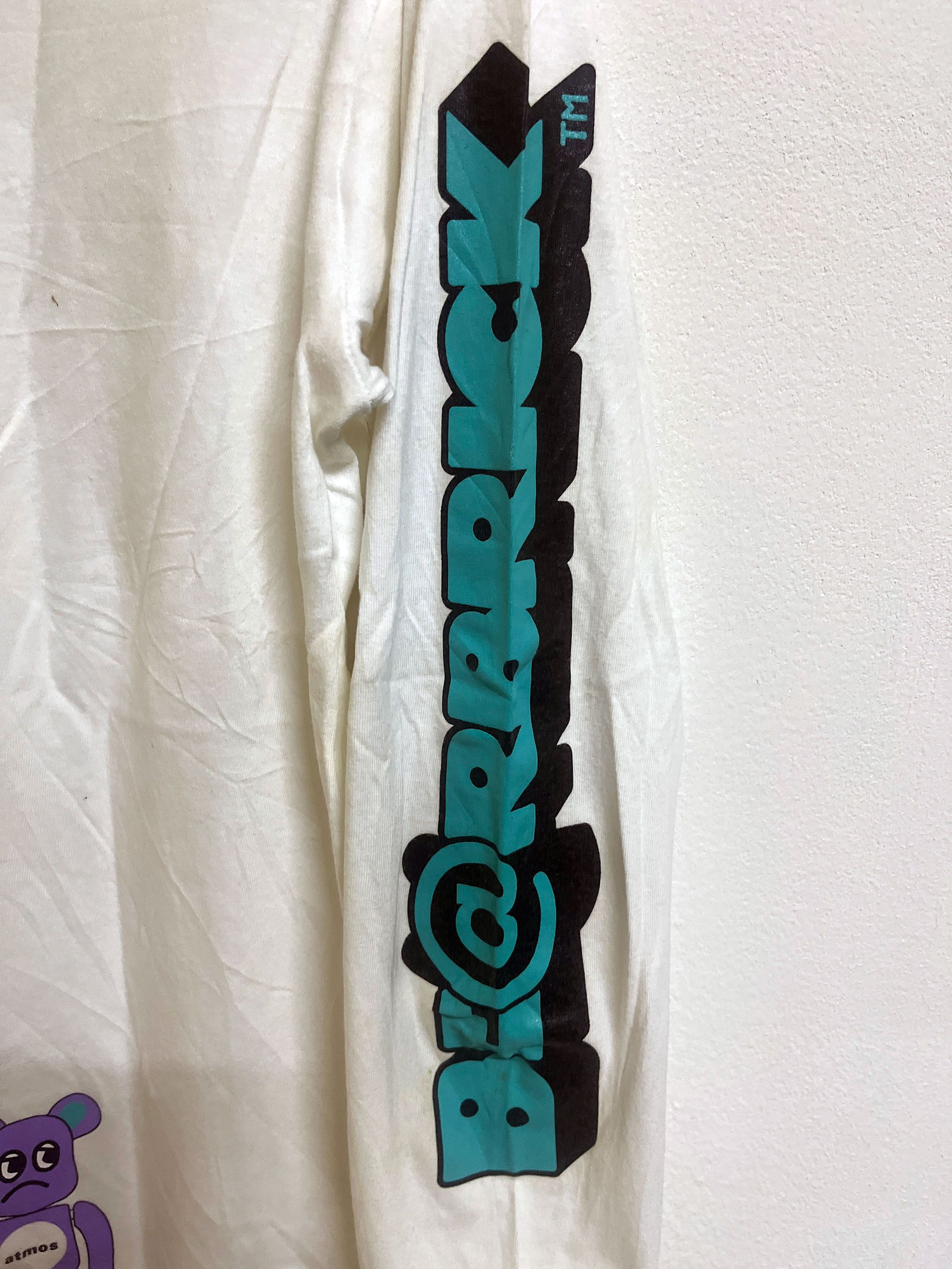 Japanese Brand atmos Japan Be@rbrick Tear Away Size US L / EU 52-54 / 3 - 6 Thumbnail
