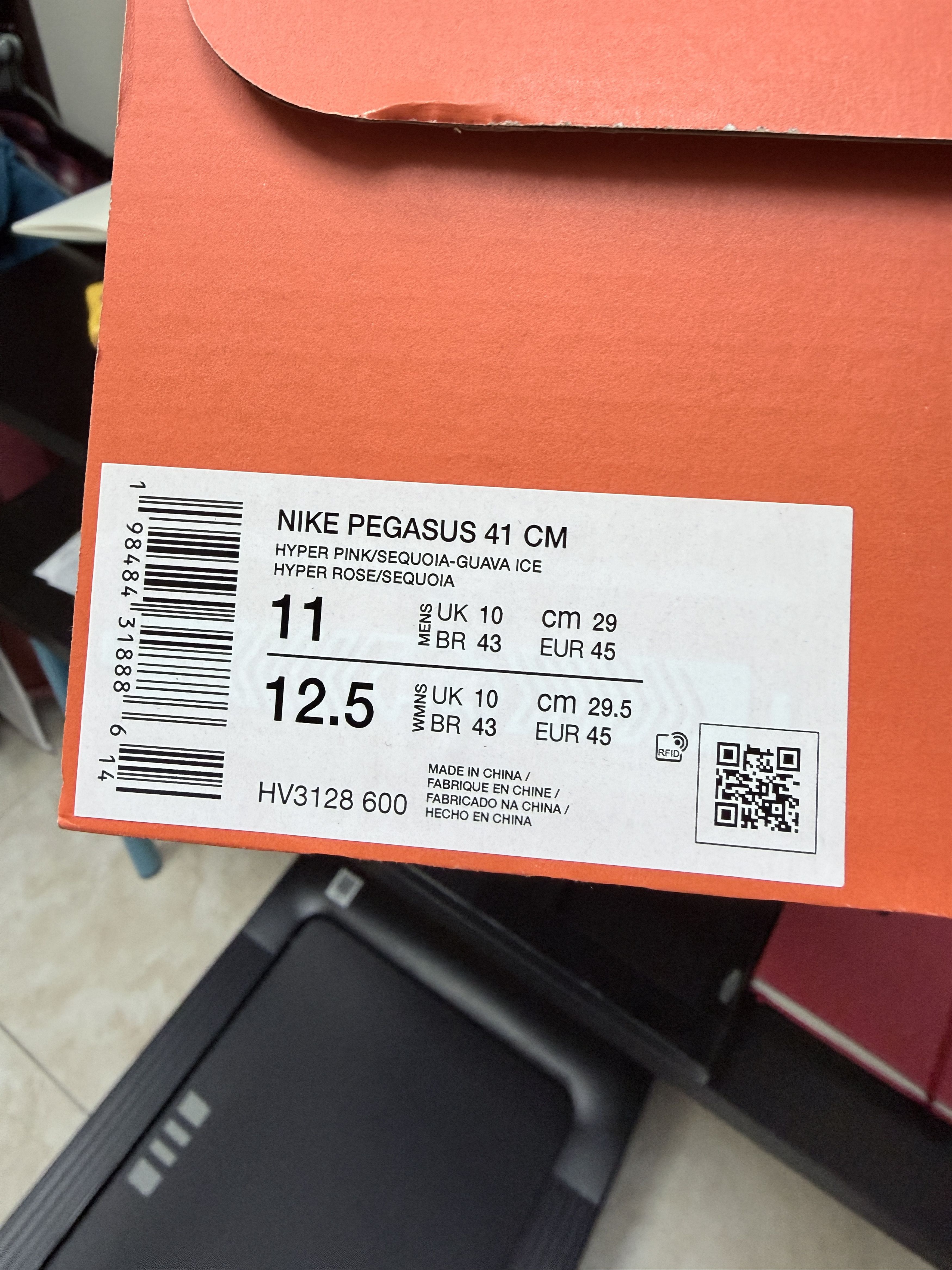 Nike Nike Pegasus 41 Hyper Pink/Sequoia/Guava Ice|M11 | DEADSTOCK Size US 11 / EU 44 - 6 Thumbnail