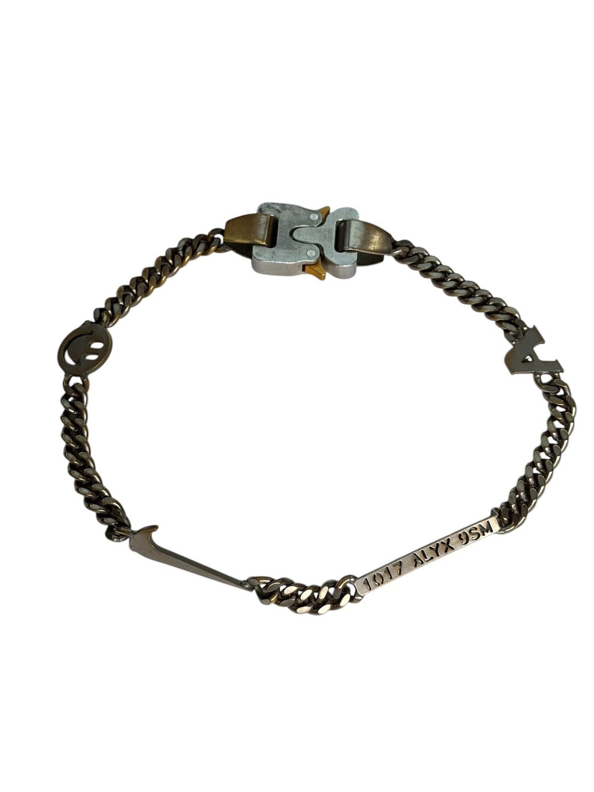 1017 ALYX 9SM Hero Chain x Nike