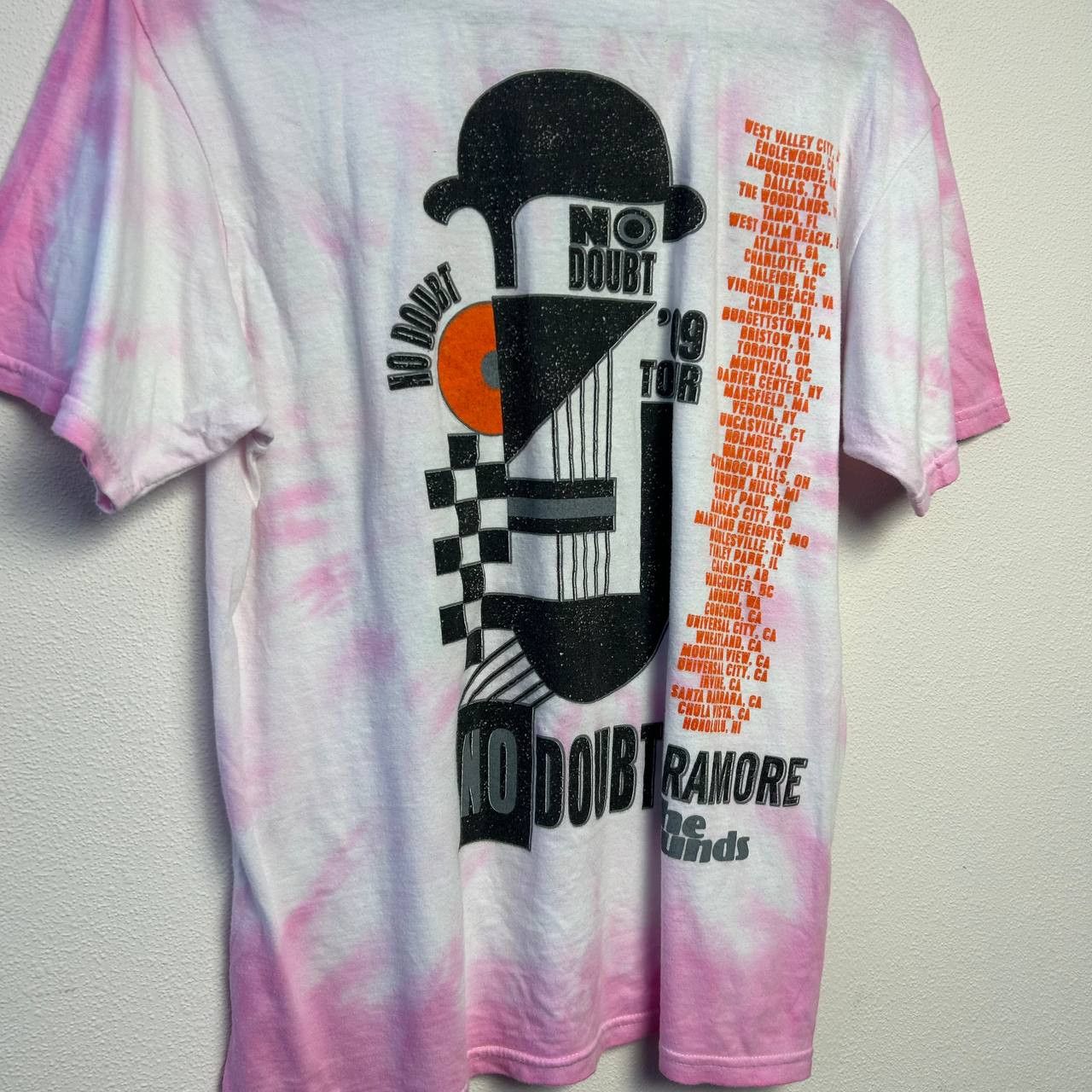 Band Tees Vintage No Doubt Big logo 2009 tour rock band tee Size US S / EU 44-46 / 1 - 8 Thumbnail