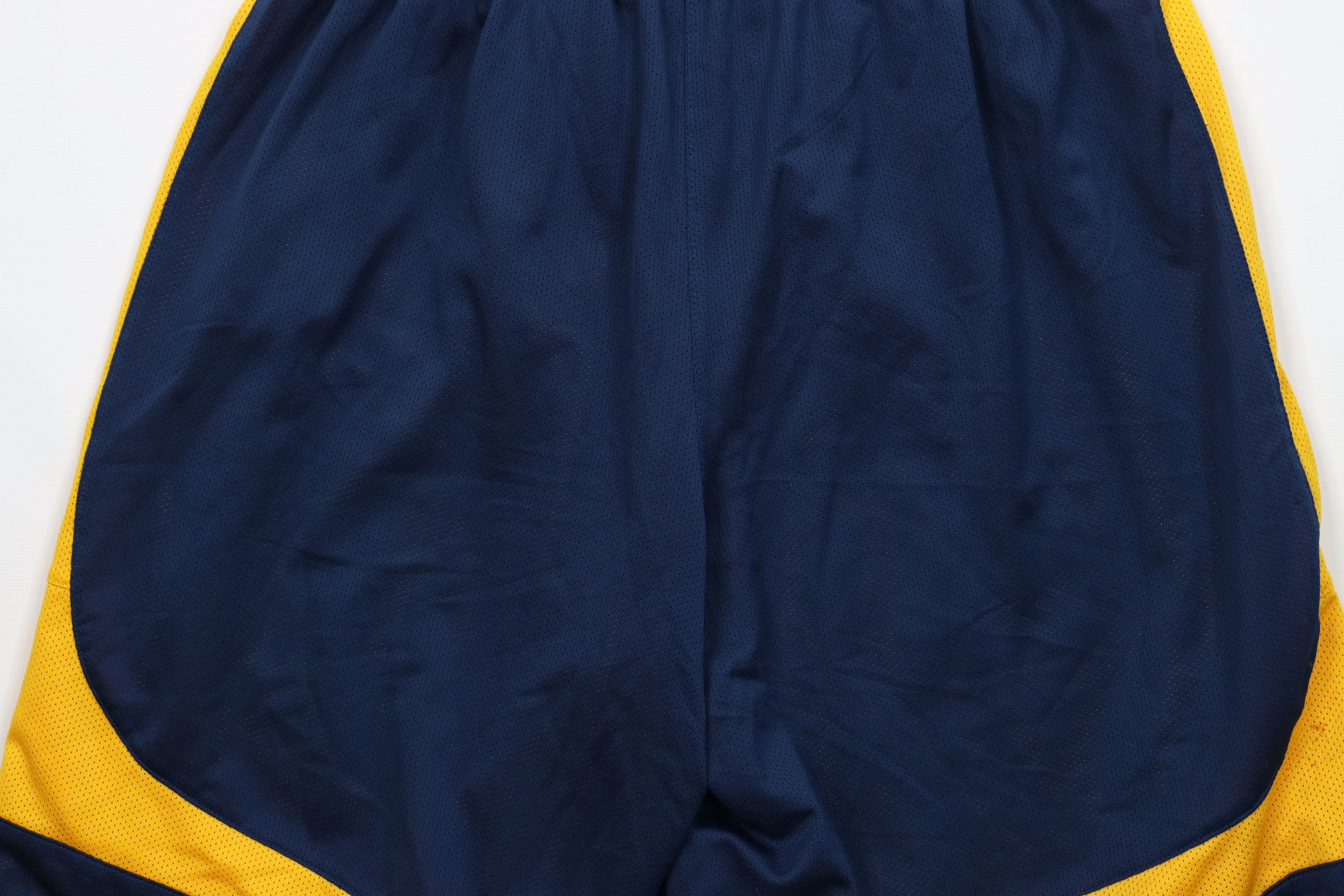 Nike Vintage 90s Y2K Nike Basketball Swoosh Above Knee Shorts Size US 32 / EU 48 - 11 Thumbnail