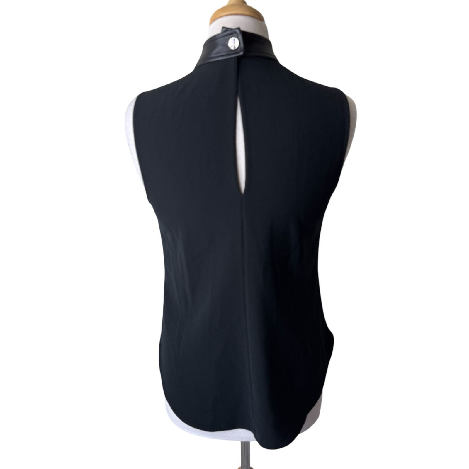 A.L.C. A.L.C Dallas Top Keyhole Faux Leather Neck Black Size 2 Size XS / US 0-2 / IT 36-38 - 3 Thumbnail