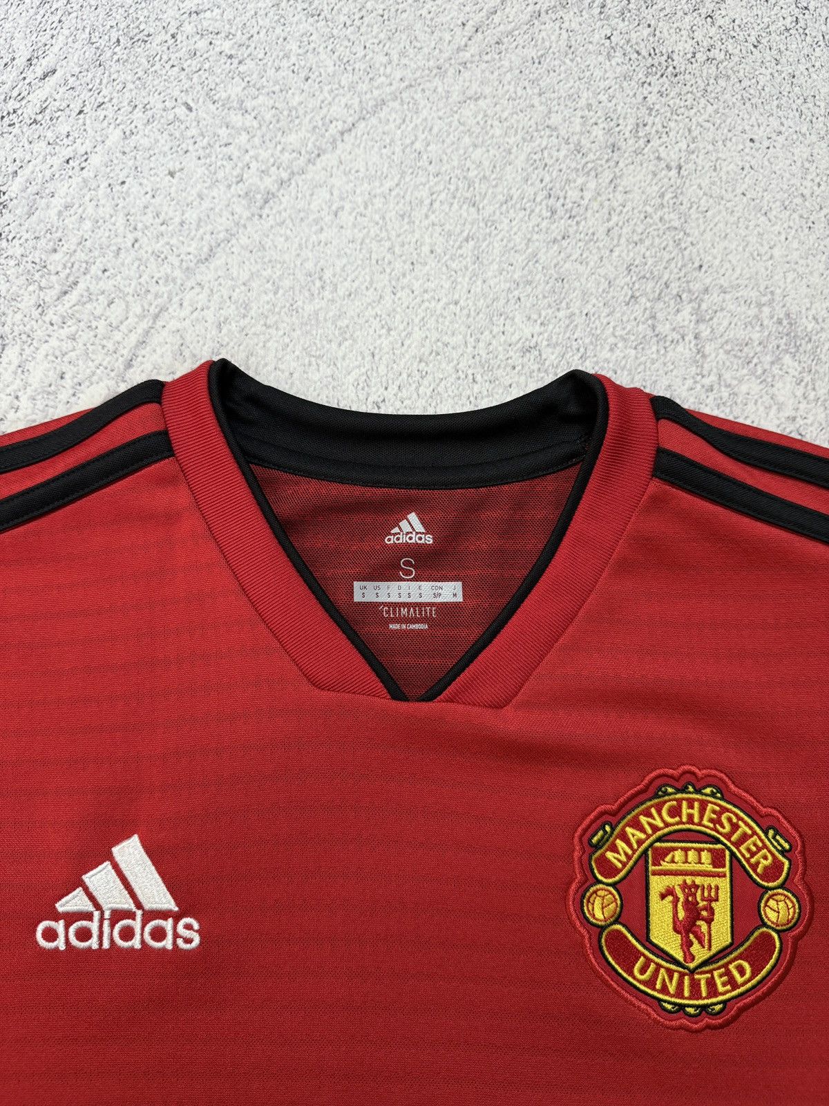 Adidas ADIDAS MANCHESTER UNITED 2018/19 HOME FOOTBALL SHIRT JERSEY Size US S / EU 44-46 / 1 - 6 Thumbnail