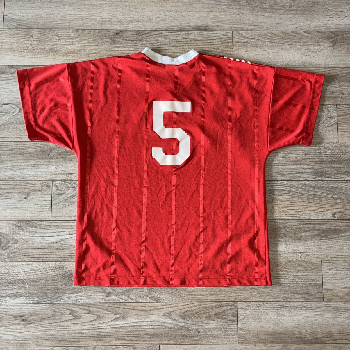 Umbro 90s Umbro red soccer jersey Size US L / EU 52-54 / 3 - 4 Thumbnail