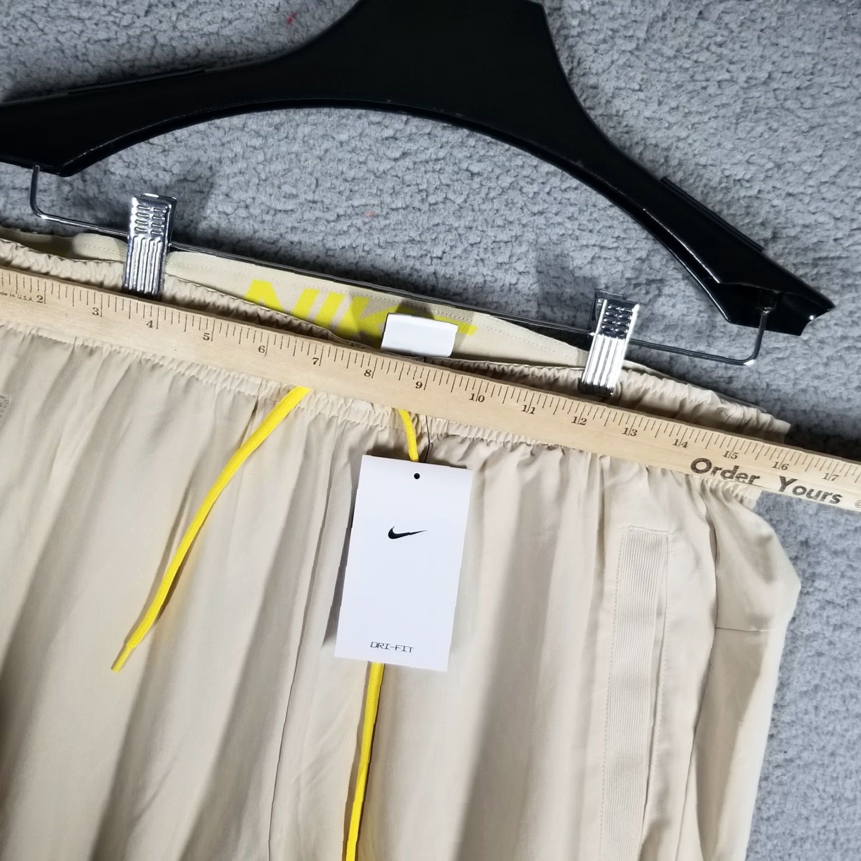 Nike Nike Jogger Pants Mens L Beige Tapered Dri-Fit Training NSW - Athletic, Sport, Activewear Size US 33 - 4 Thumbnail