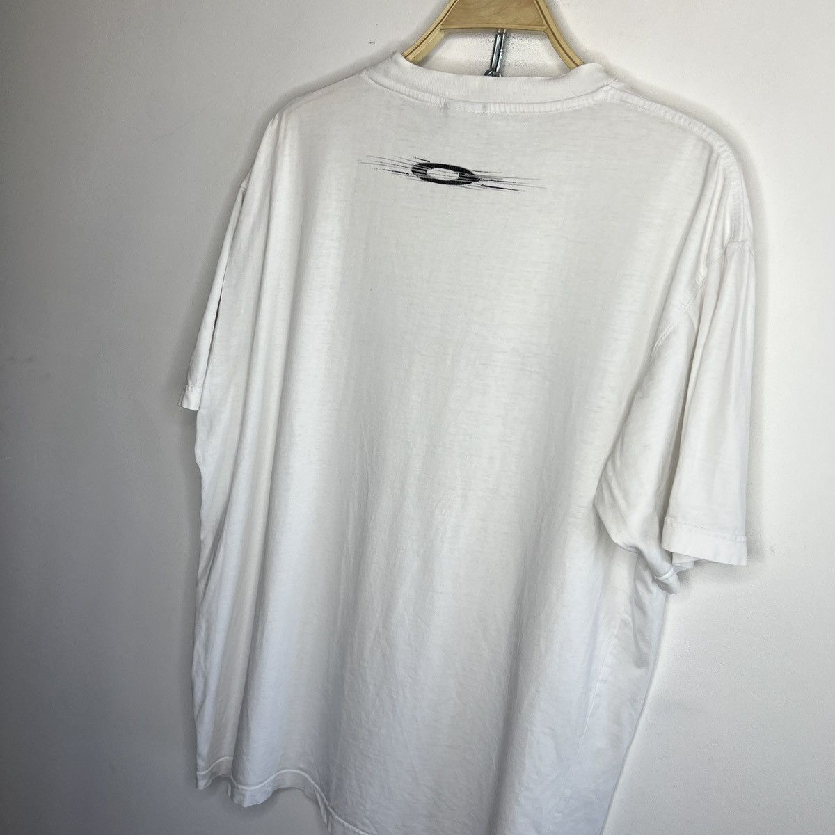Oakley ☠️ OAKLEY 00s Big Central Logo Vintage T Shirt Software Size US XL / EU 56 / 4 - 2 Thumbnail