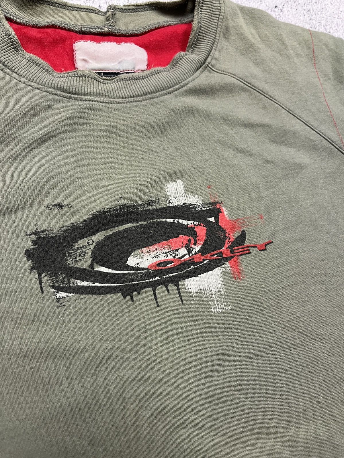 Oakley Vintage 00’s Oakley Center 3D Circle Graphic Logo T-shirt Size US XL / EU 56 / 4 - 6 Thumbnail