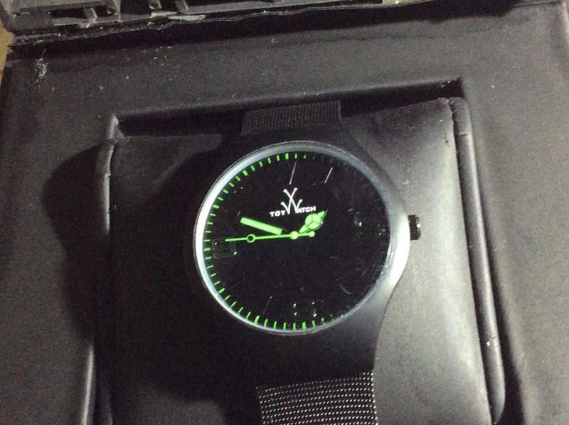 Designer ToyWatch black dial mesh black bracelet watch Size ONE SIZE - 3 Thumbnail