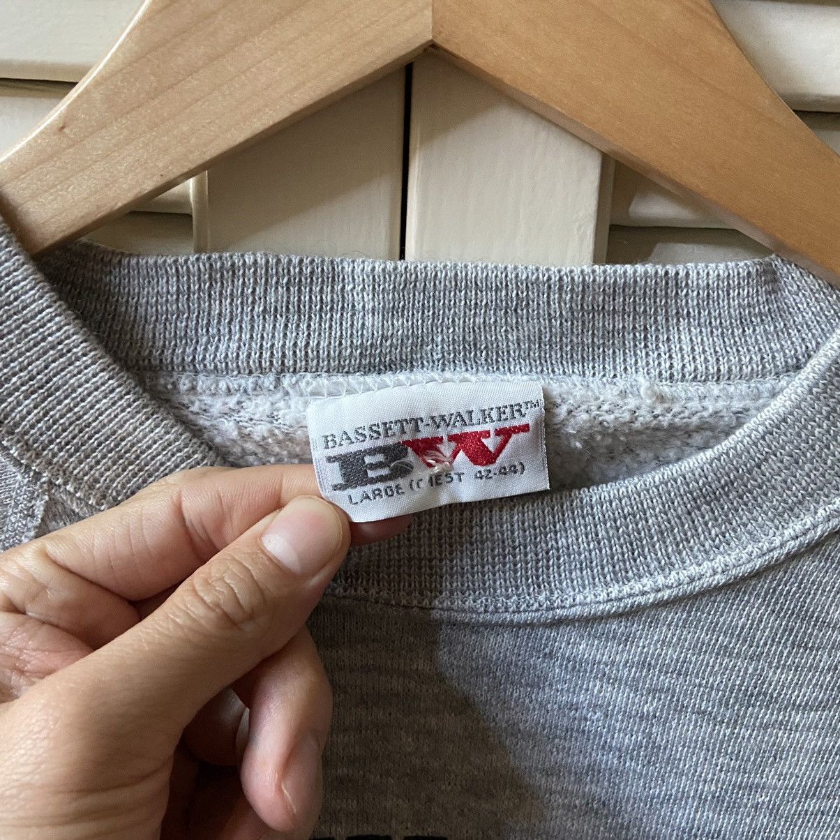 Vintage Vintage 80s Over the Hill University College Grey Sweatshirt Size US M / EU 48-50 / 2 - 3 Thumbnail