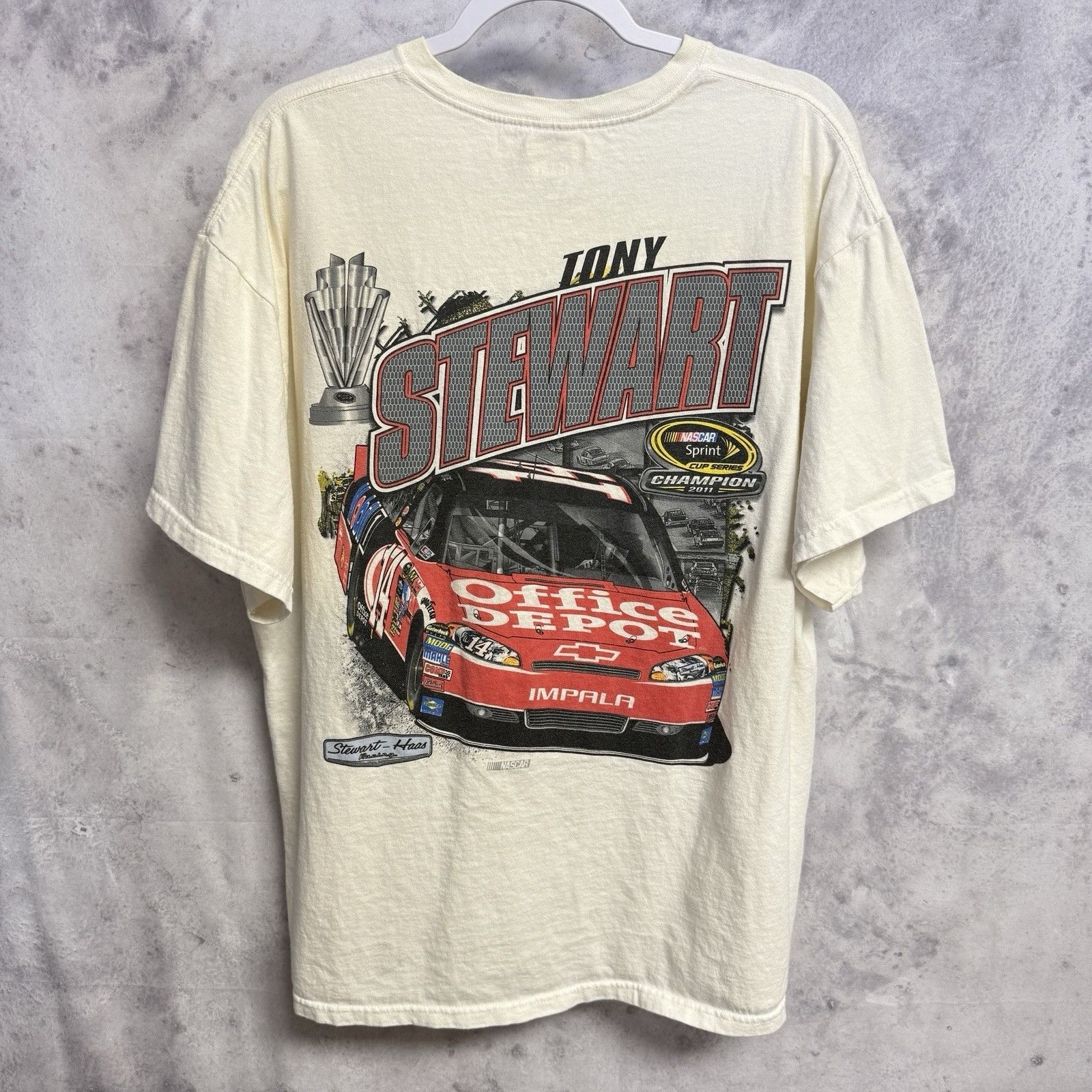 NASCAR Tony Stewart 2011 Spirit Championship Nascar T Shirt 2XL Size US XXL / EU 58 / 5 - 1 Thumbnail