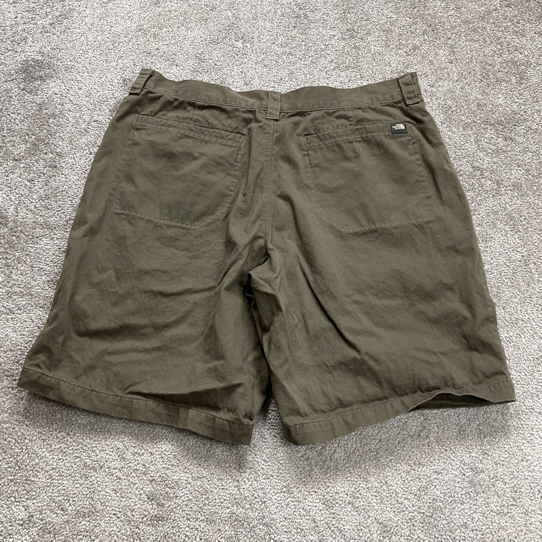 The North Face The North Face Shorts Mens 38 Army Green Flat Front Cotton Chino Outdoor Nature Mens Size US 38 / EU 54 - 2 Thumbnail