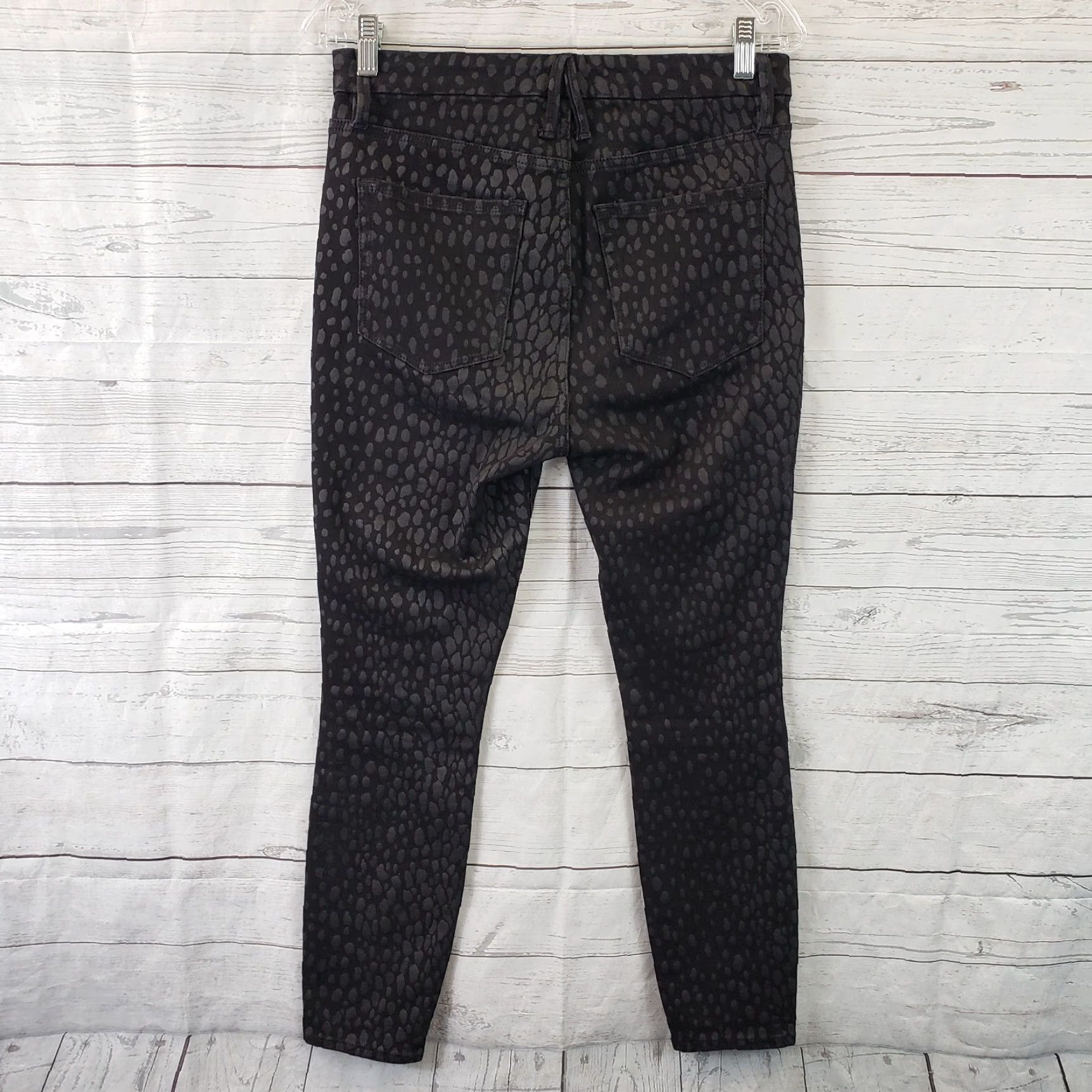 Good American Good American Womens Good Legs Crop Jeans Sz 8 Black Animal Print High Rise Size 30" / US 8 / IT 44 - 3 Thumbnail