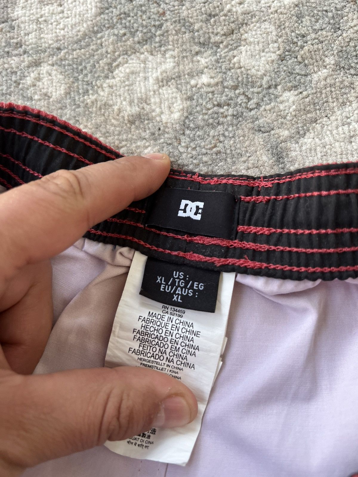 DC DC Shoes Shorts Size US 36 / EU 52 - 4 Thumbnail