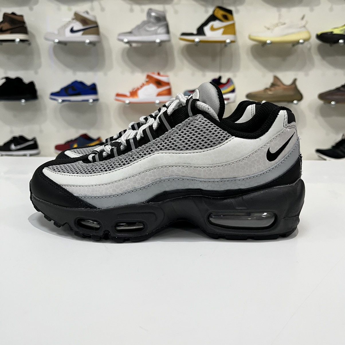 Nike Nike Air Max 95 LX Reflective Safari (W) Size US 6.5 / IT 36.5 - 3 Thumbnail
