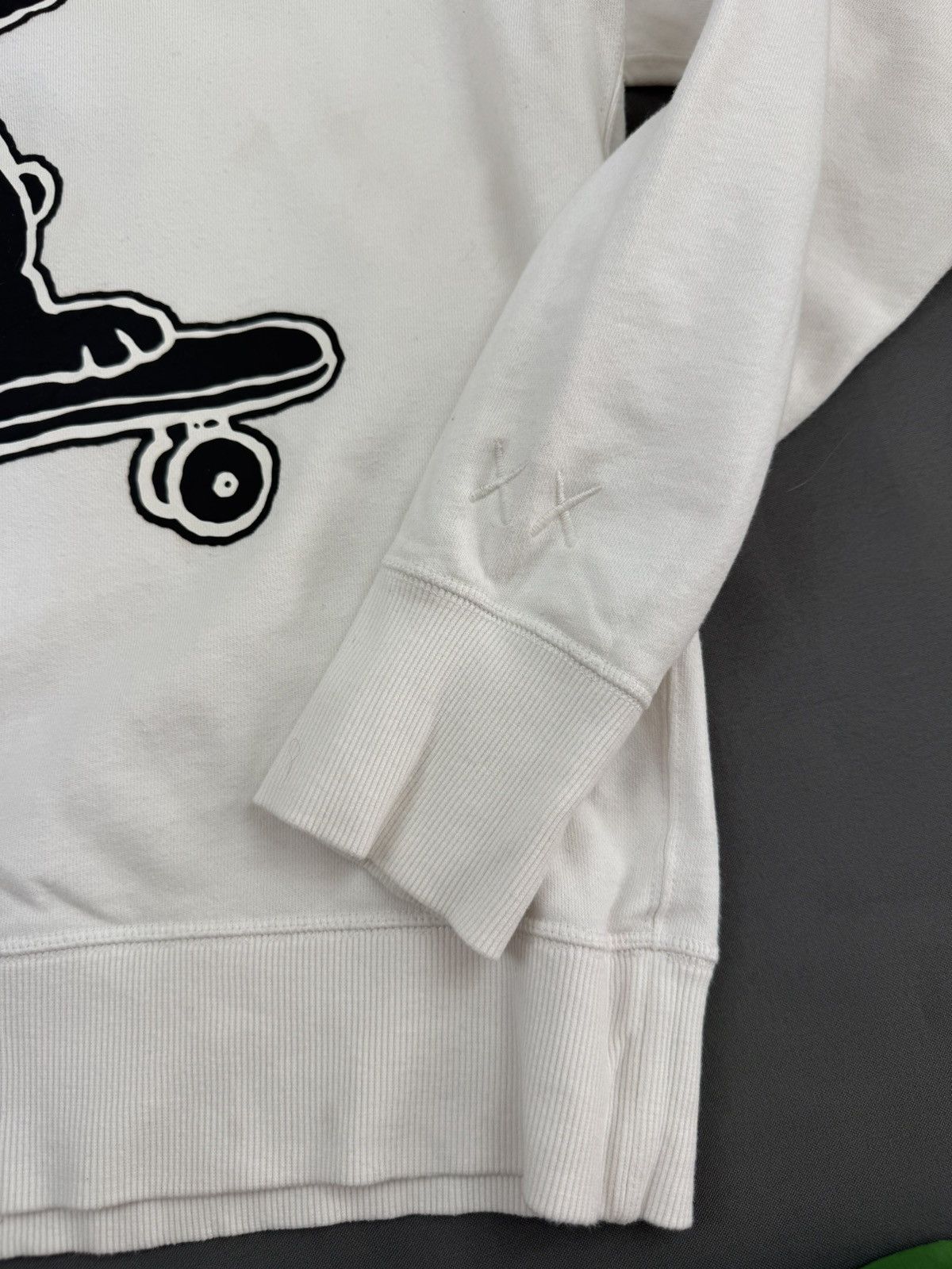 Kaws × Peanuts × Uniqlo Distressed Uniqlo x Kaws x Peanuts Graphic Sweatshirt Size US S / EU 44-46 / 1 - 8 Thumbnail