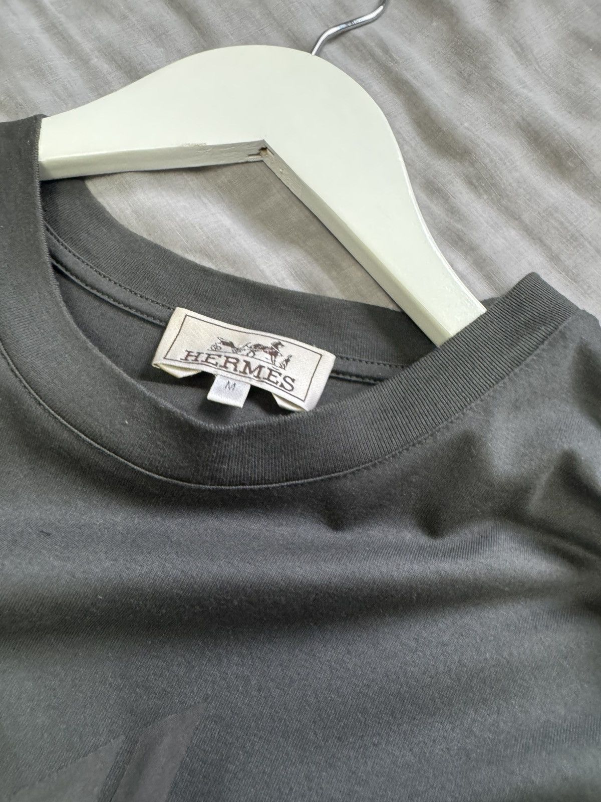 Hermes HERMES tshirt STUDY sizes in photos SHOWN BY TAPE MEASURE Size US M / EU 48-50 / 2 - 19 Thumbnail