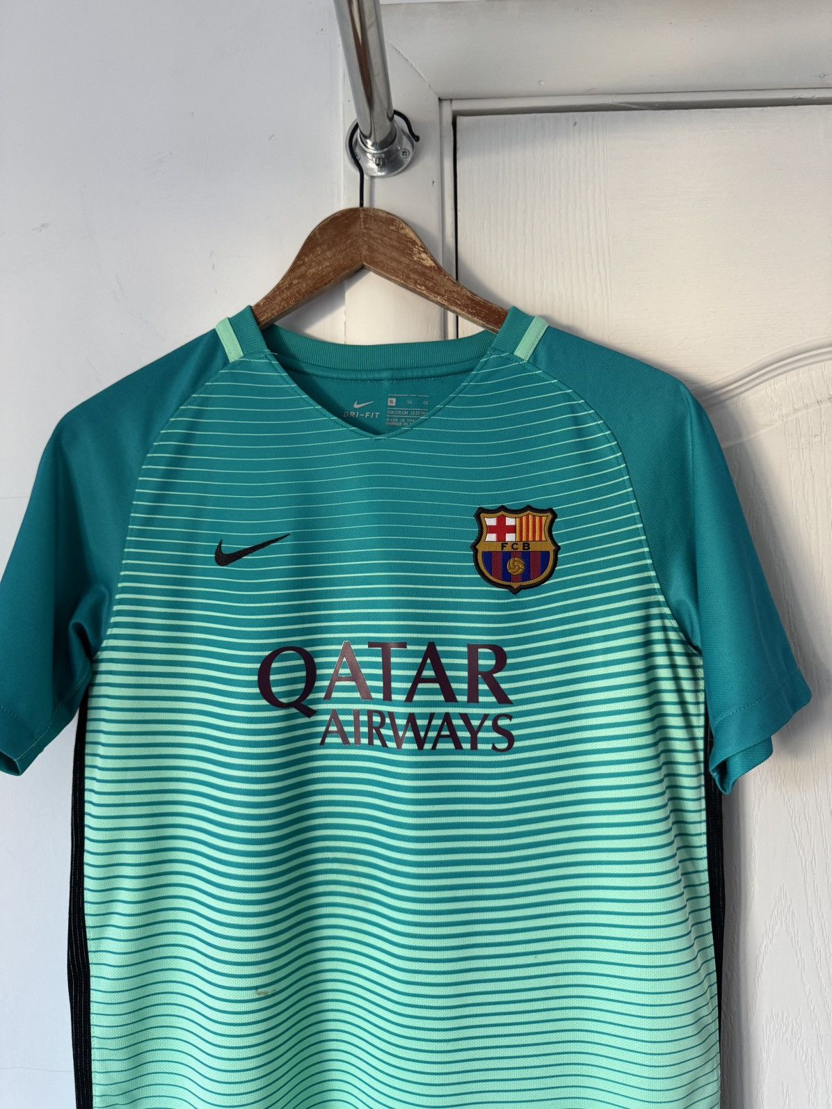 Chelsea Soccer FC Barcelona 2016-2017 Nike Soccer Jersey Size US M / EU 48-50 / 2 - 2 Thumbnail
