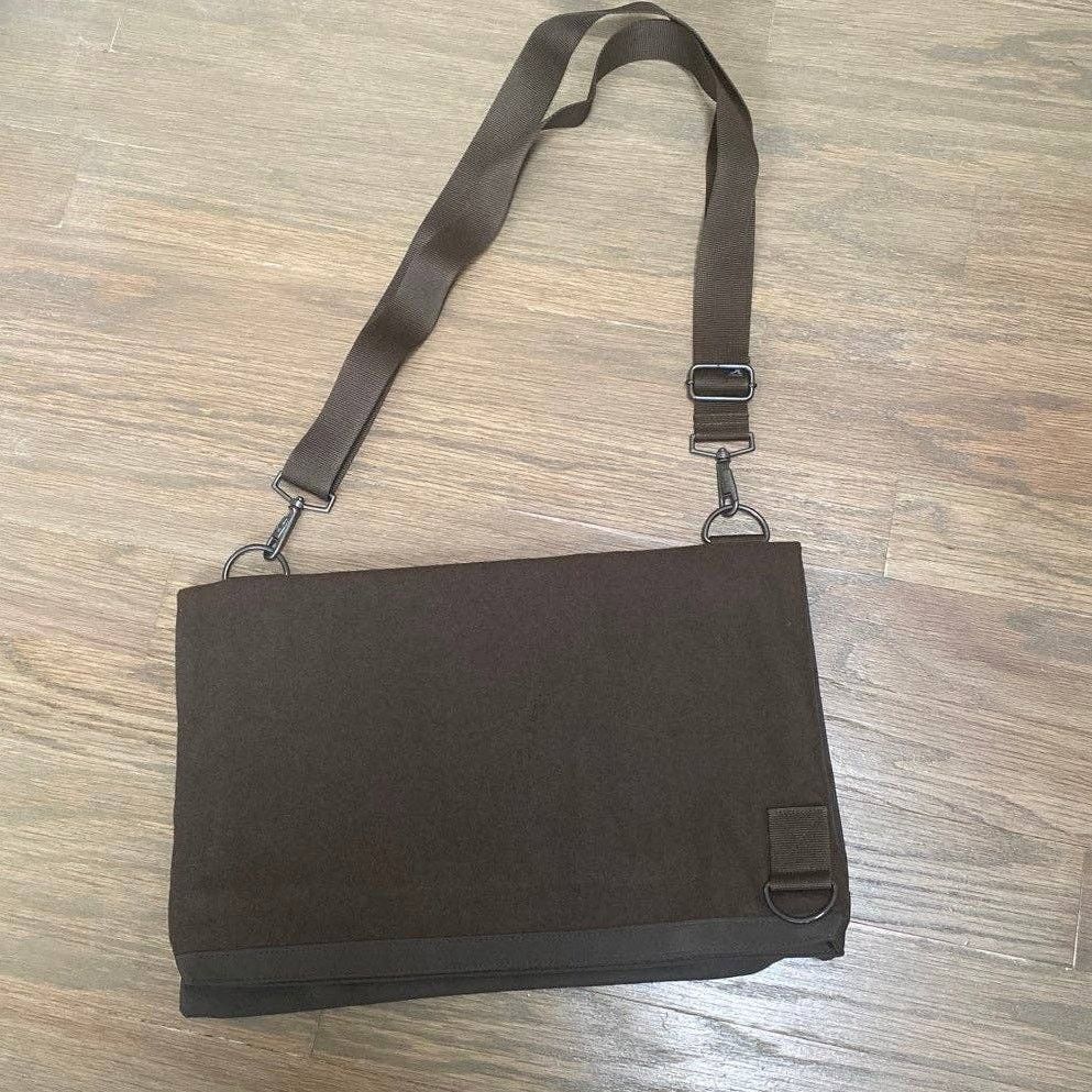 Kangol KANGOL Large Khaki Folded Messenger Crossbody Bag Size ONE SIZE - 3 Thumbnail