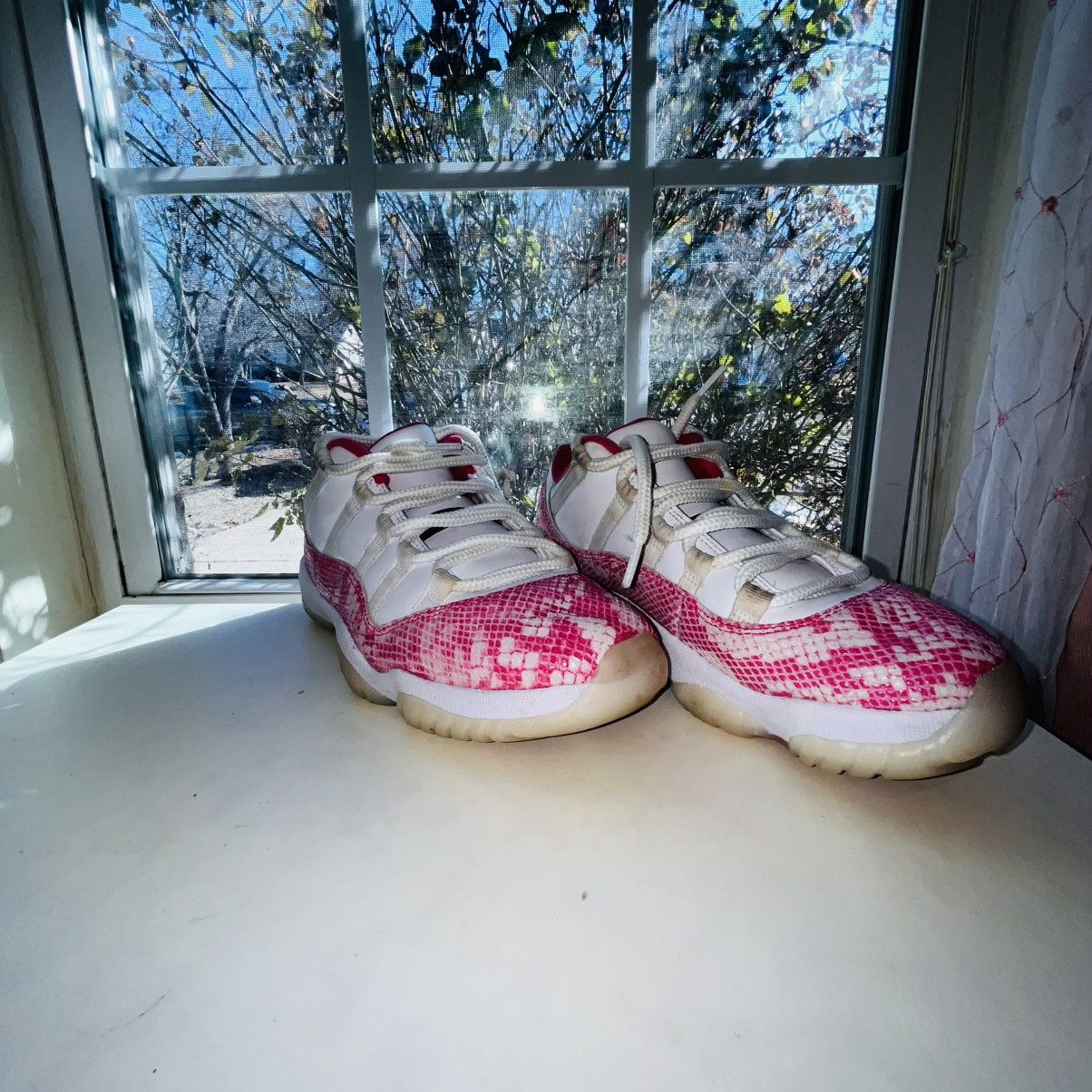 Jordan Brand Jordan11 RetroLow pink-snakeskin Size US 8.5 / IT 38.5 - 3 Thumbnail