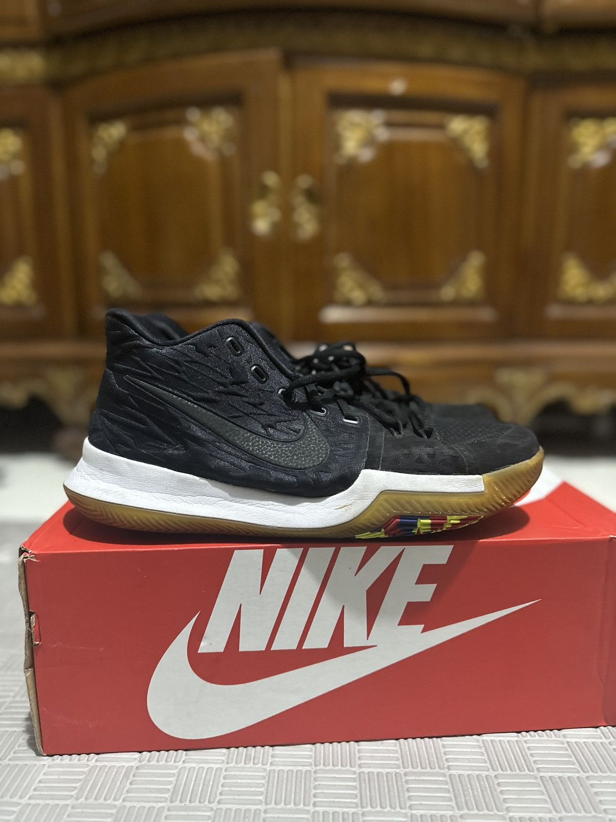 Nike Kyrie 3 Black MultiColor Size US 9 / EU 42 - 1 Thumbnail