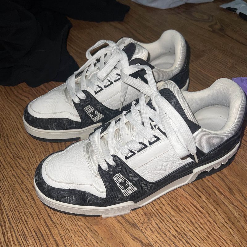 Louis Vuitton Louis Vuitton Low-Top Sneakers in Black and White -2508 Size US 8.5 / EU 41-42 - 1 Thumbnail