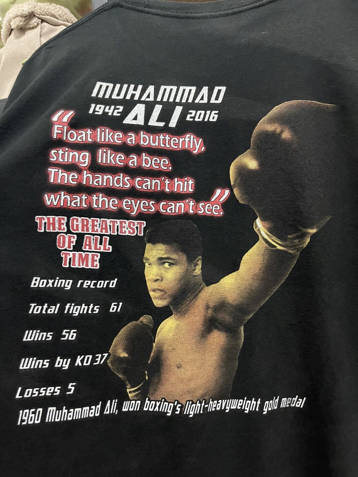 Vintage Vintage Y2K Muhammad Ali Most Legendary Graphic Boxing Tee Size US XL / EU 56 / 4 - 5 Thumbnail