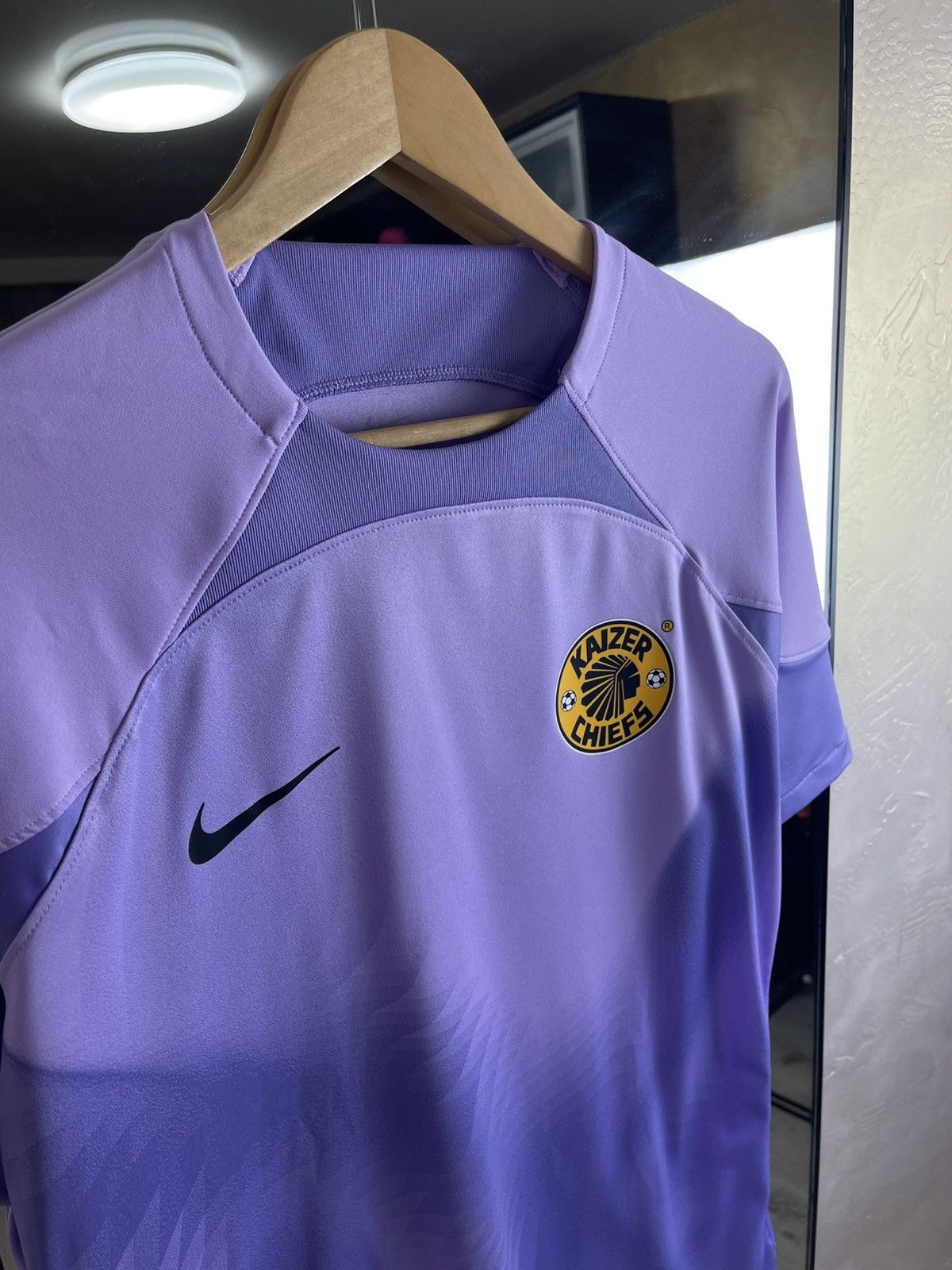 Nike Nike Kaizer Chiefs 2022/23 Away Dri-FIT Soccer Jersey Size US L / EU 52-54 / 3 - 2 Thumbnail
