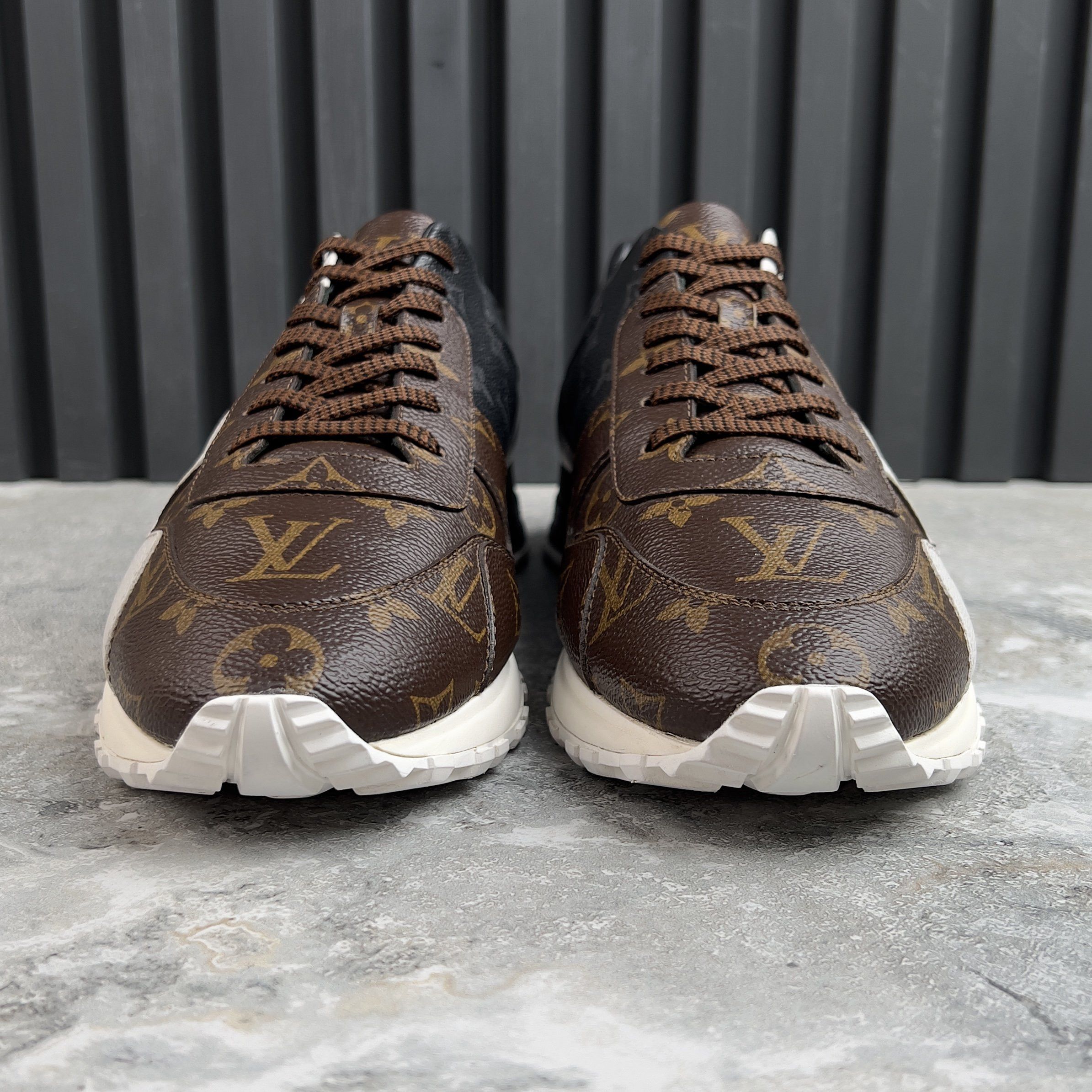 Louis Vuitton Run Away Sneakers Tri-Color Monogram Canvas Size US 8.5 / EU 41-42 - 3 Thumbnail