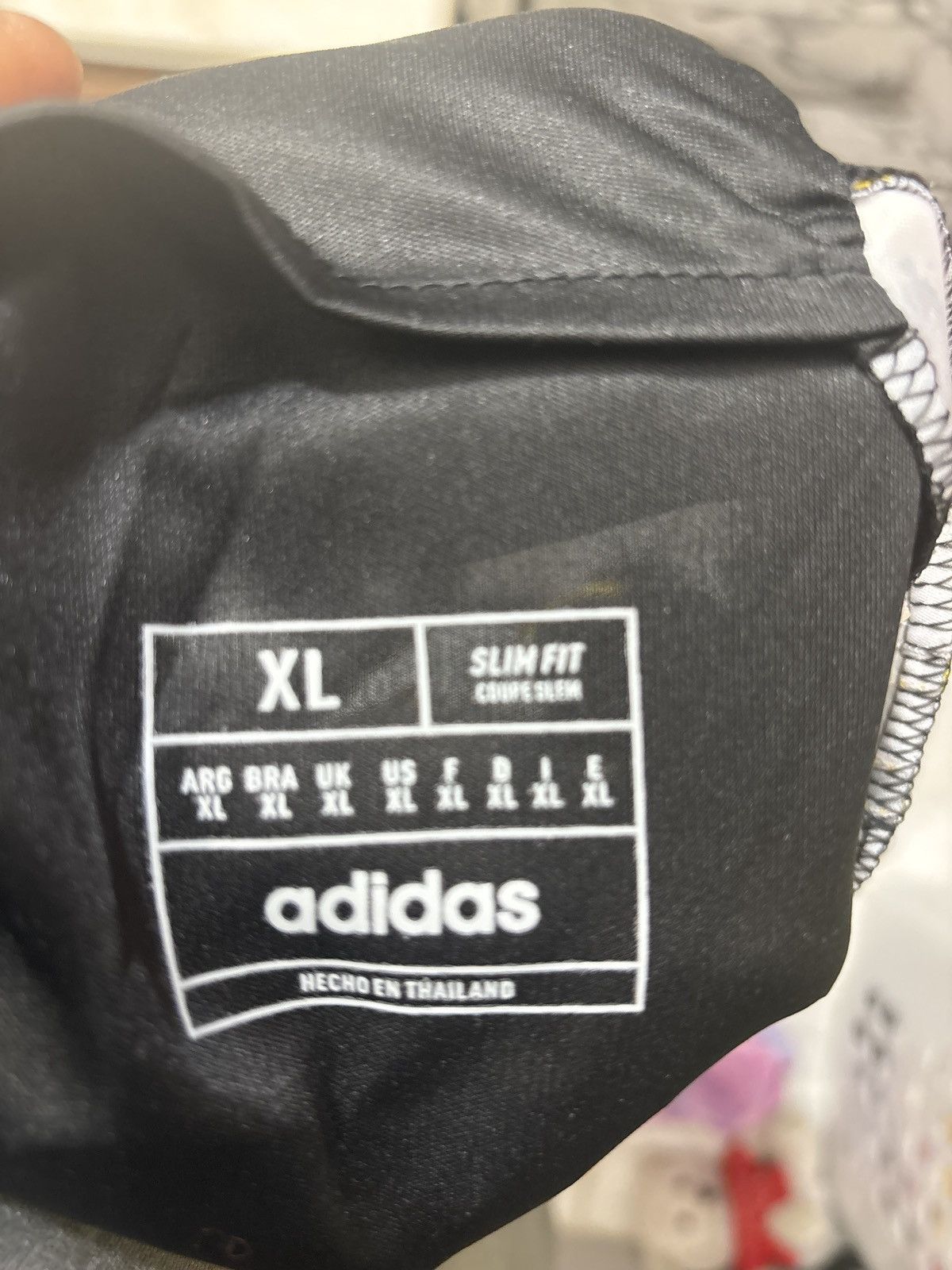 Adidas “23-24” Juventus home jerseys Size US L / EU 52-54 / 3 - 8 Thumbnail