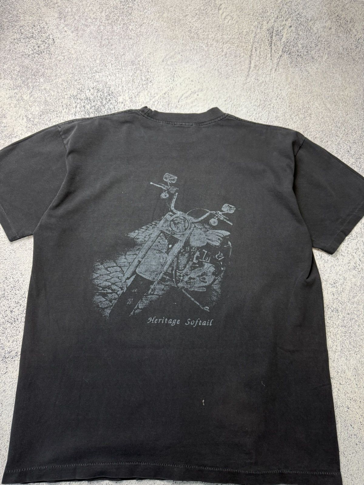 Harley Davidson Vintage Harley Davidson T Shirt One Hot Piece 80s signal Size US M / EU 48-50 / 2 - 10 Thumbnail
