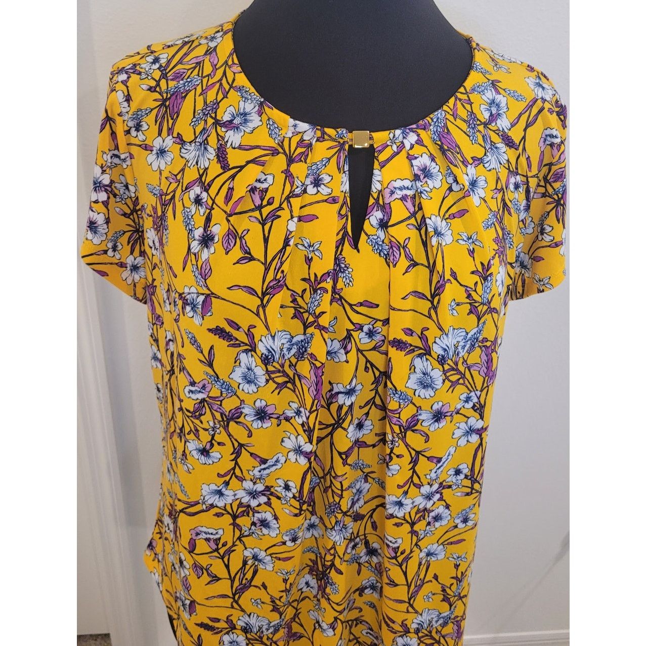 Liz Claiborne Liz Claiborne Yellow Floral Blouse XL Short Sleeve Top Size XL / US 12-14 / IT 48-50 - 3 Thumbnail