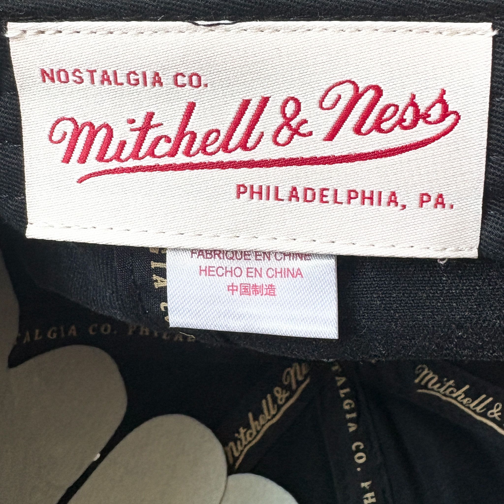 Mitchell & Ness Mitchell & Ness Boston Celtics Dad Hat Distressed Strapback Size ONE SIZE - 6 Thumbnail