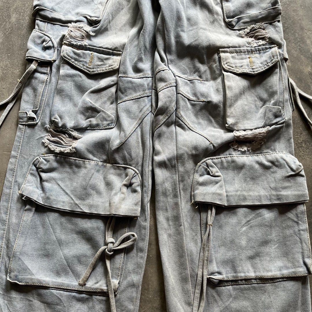 Beauty Beast Y2k multi pocket cargo Size US 32 / EU 48 - 7 Thumbnail