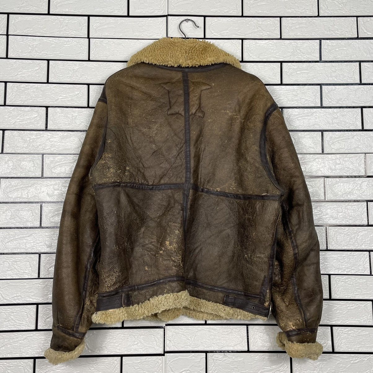 Japanese Brand Vintage US Force Sheepskin Shearling B3 Bomber Jacket Size US M / EU 48-50 / 2 - 7 Thumbnail