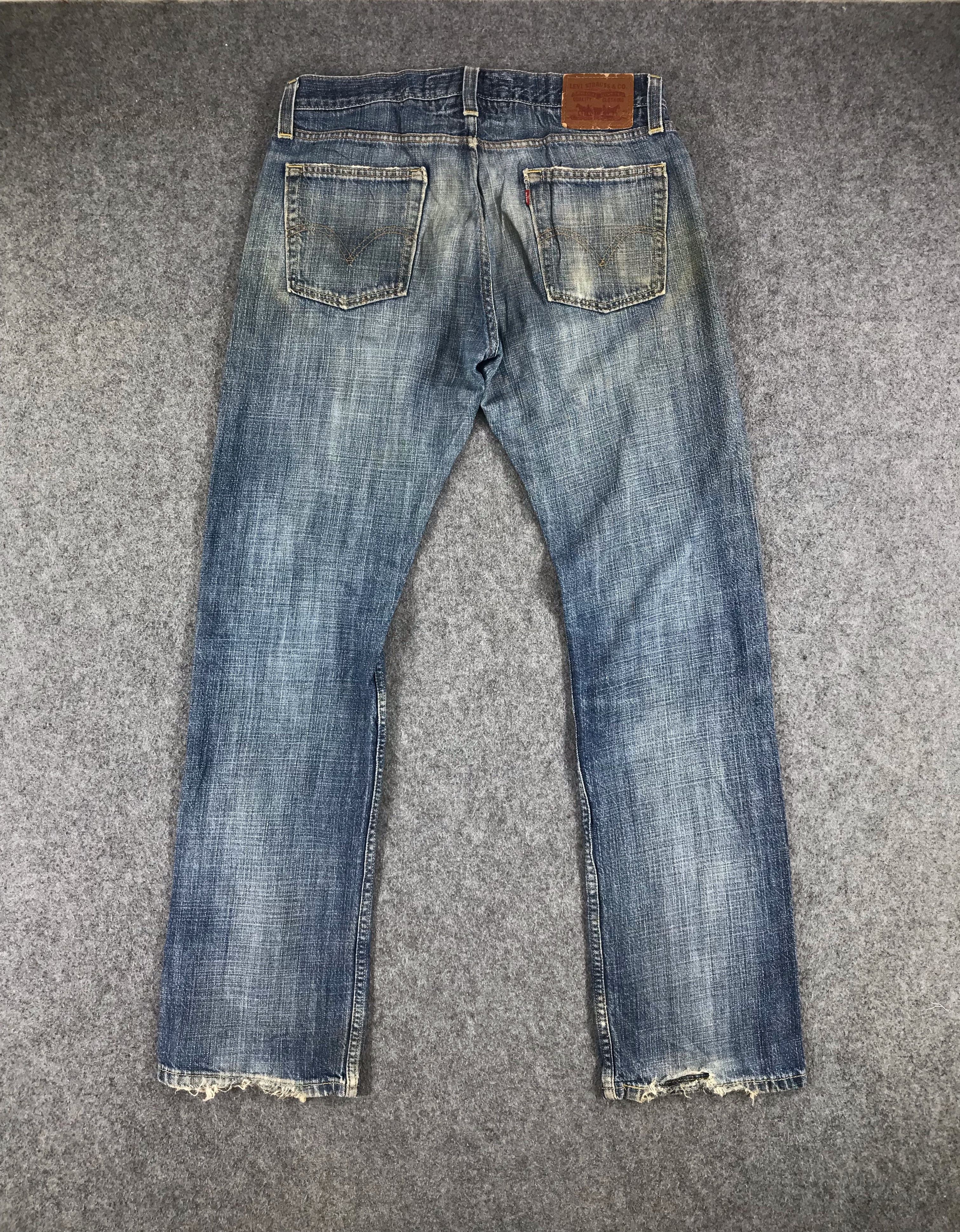 Levi's Vintage Levis 514 Jeans Faded Blue Denim KJ300 Size US 35 - 2 Thumbnail