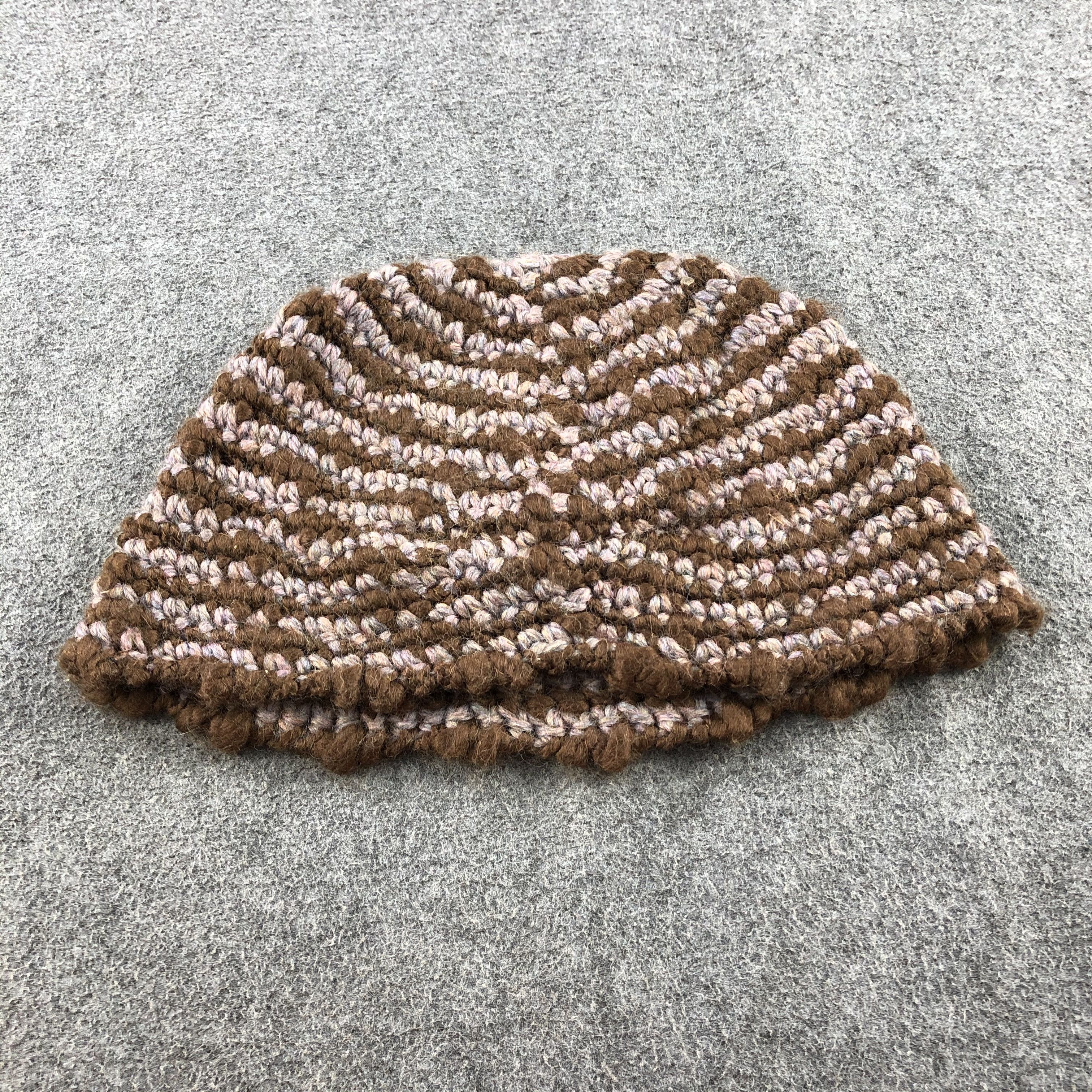 Vintage Knit Crochet Hat Beanie Bucket Hat Snowcap Snow Hat B476 Size ONE SIZE - 4 Thumbnail