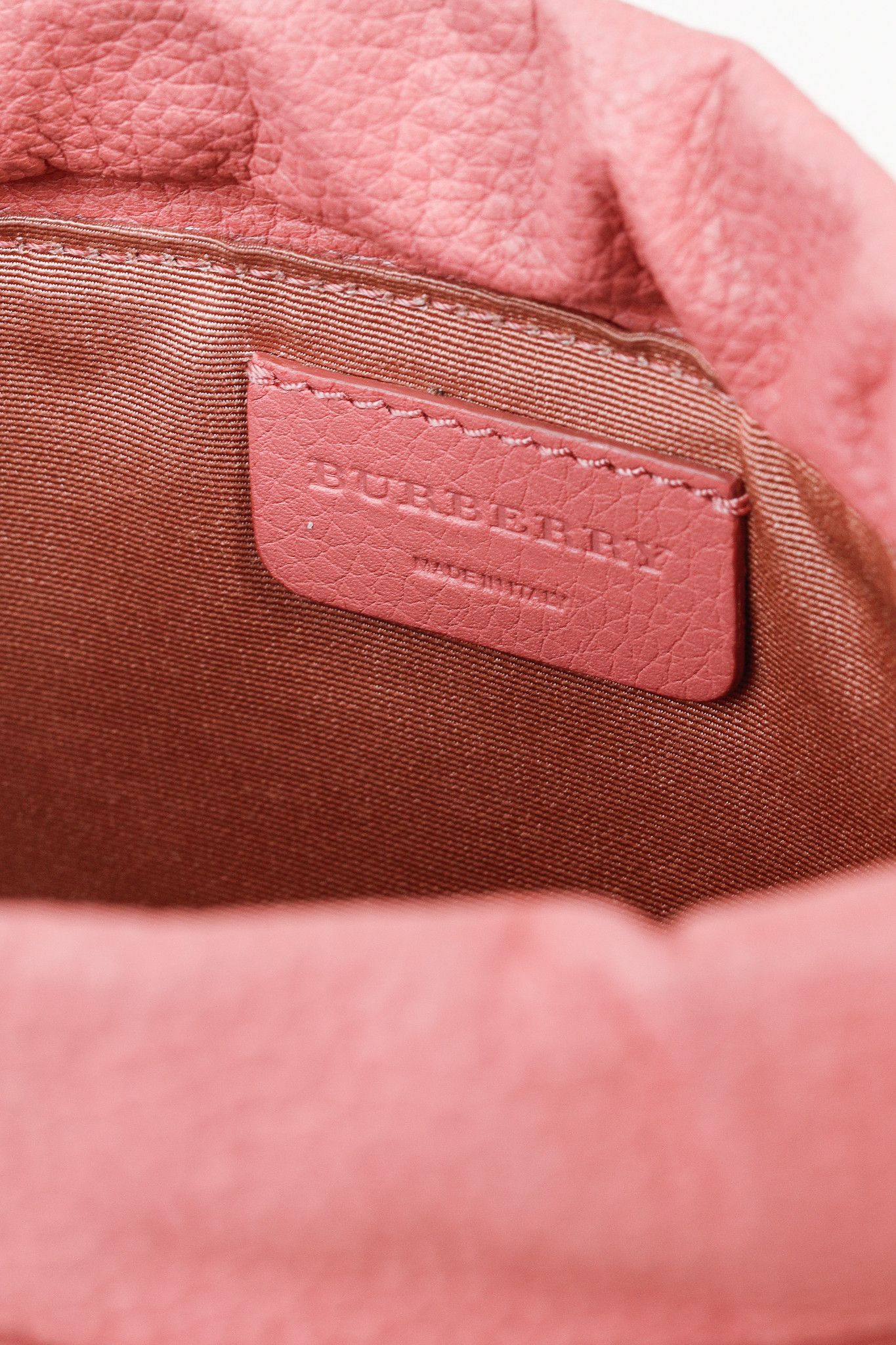 Burberry Burberry Pink Leather Drawstring Travel Pouch Size ONE SIZE - 10 Thumbnail