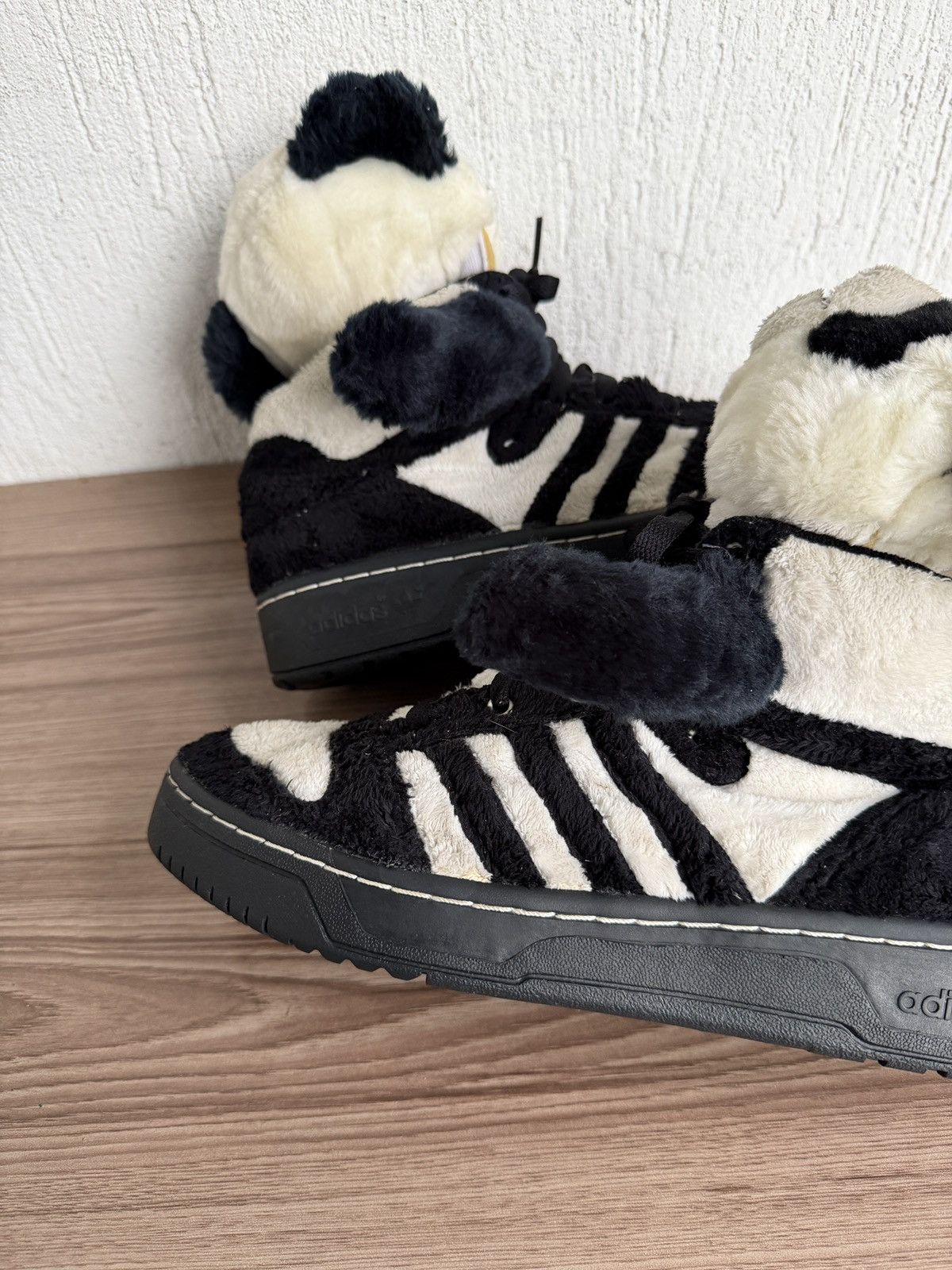 Jeremy Scott Js panda Bear sneaker Size US 9 / EU 42 - 22 Thumbnail
