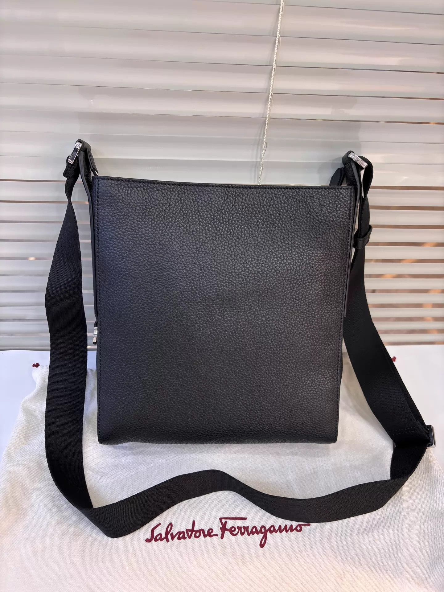 Salvatore Ferragamo Black Leather Crossbody Bag Size ONE SIZE - 1 Thumbnail