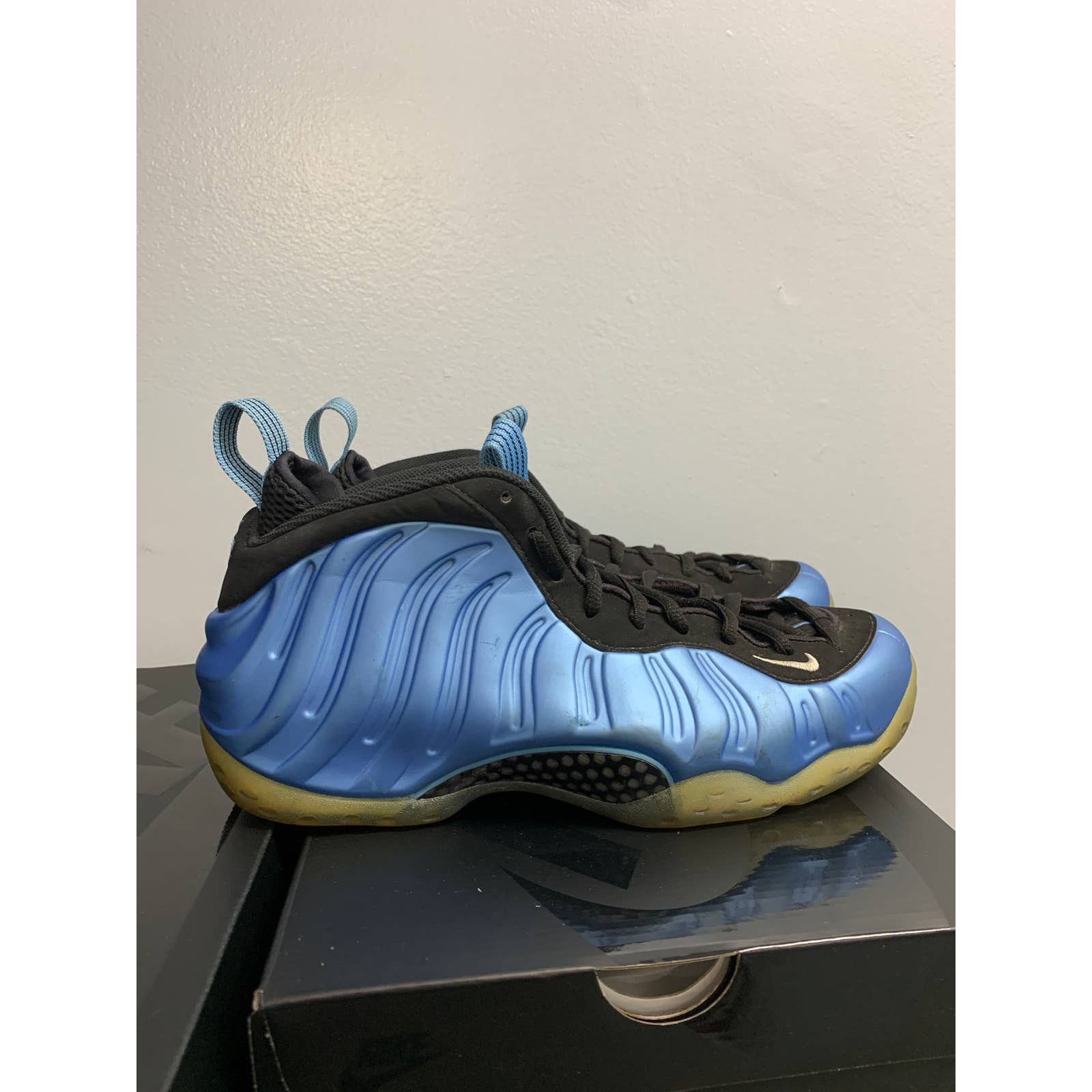 Nike Air Foamposite One University Blue Size 9.5 Used