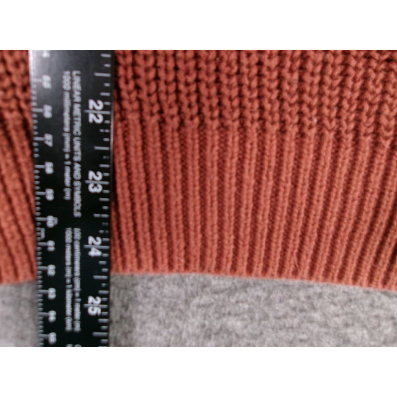 Forever 21 FOREVER 21 Sweater Women Small Brown V-Neck Cozy Pullover Knit Long Sleeve Casual Preppy Size S / US 4 / IT 40 - 5 Thumbnail