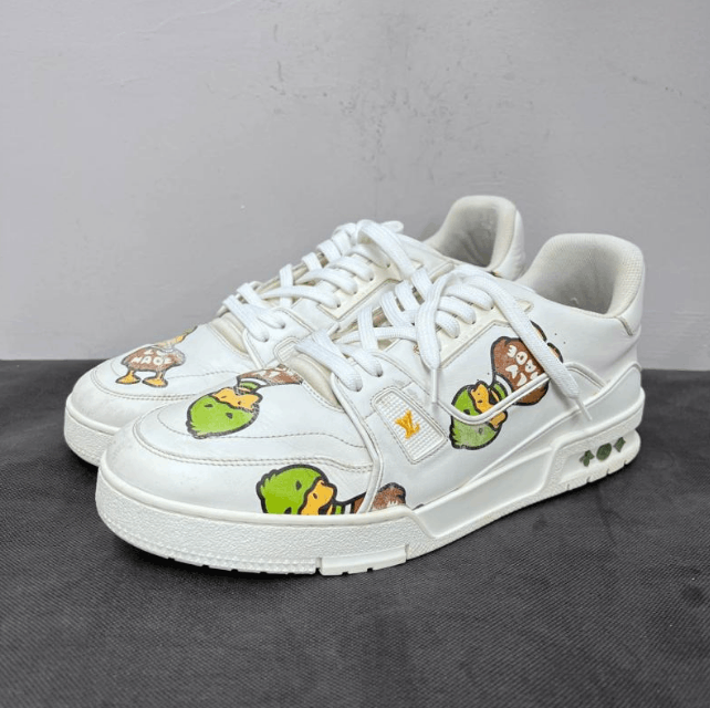 Louis Vuitton Louis Vuitton low-top sneakers 43.5 Size US 10.5 / EU 43-44 - 1 Thumbnail
