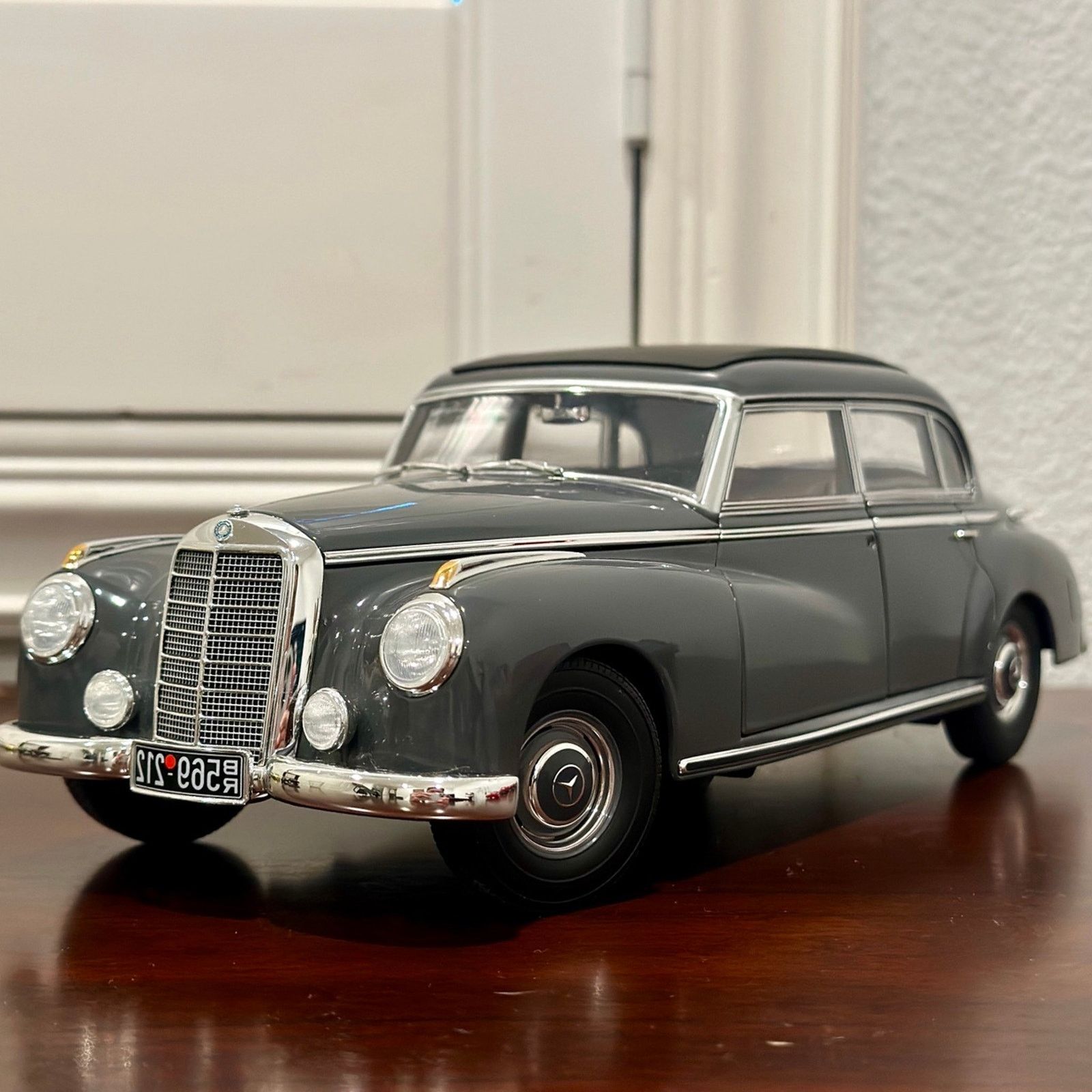 image of Mercedes Benz Mercedes 1952 300 Norev 1/18 (Very) in Silver, Men's