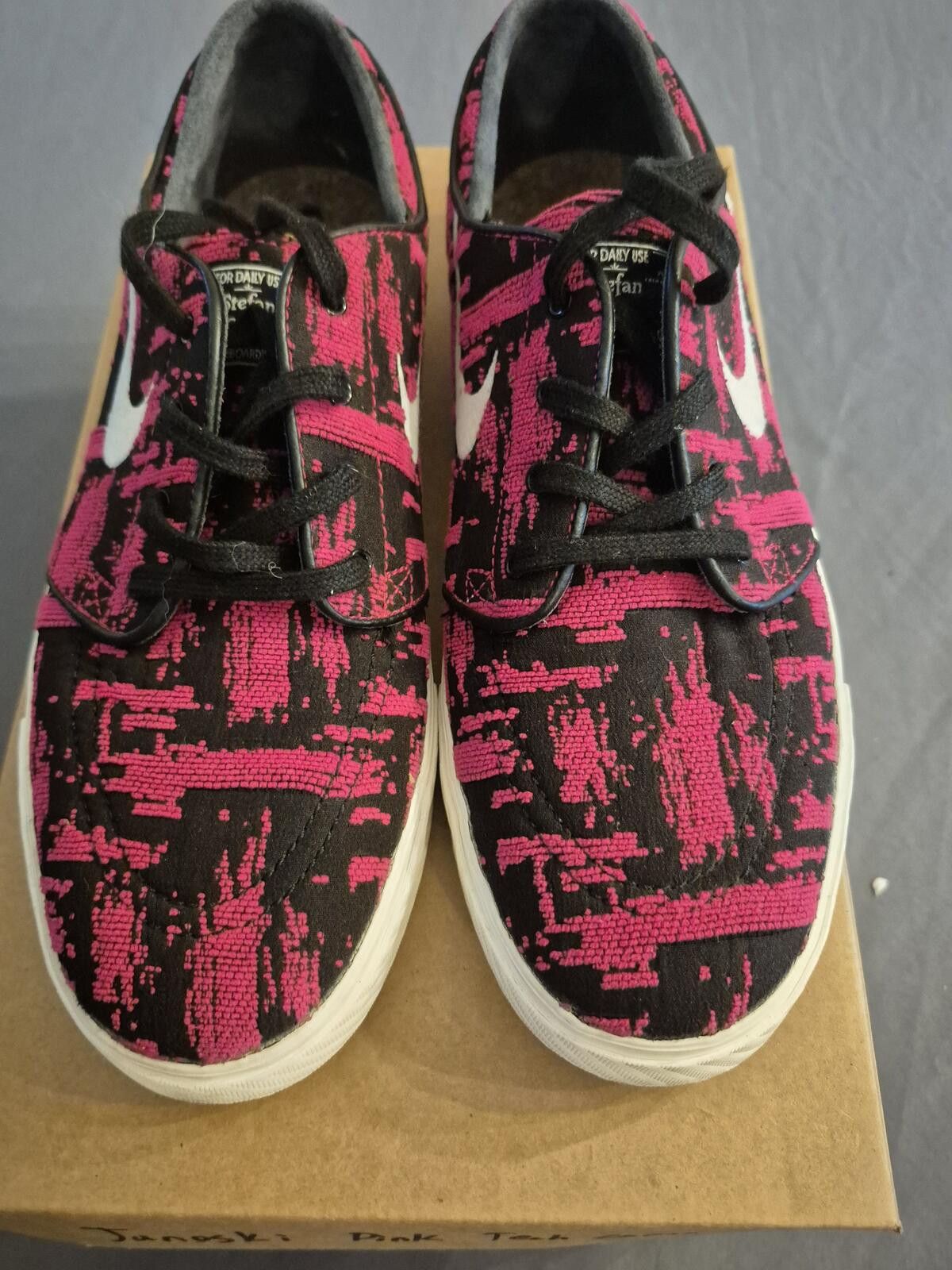 Nike Stefan Janoski Pink Tech Camo Size 10.5 Size US 10.5 / EU 43-44 - 3 Thumbnail