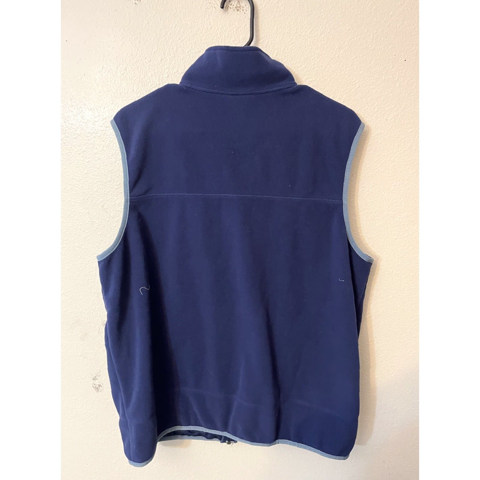 Vintage L.L. Bean Vest Full Zip Men’s Size L Blue Polyester Fleece Pockets - Basic Vest, 0 AFW8 Flawed Size US L / EU 52-54 / 3 - 4 Thumbnail