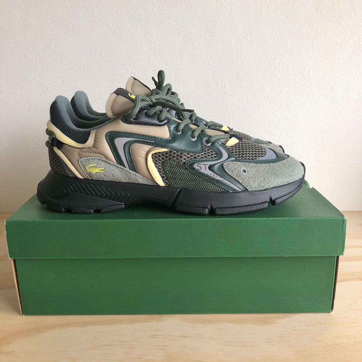 Lacoste Mens new Lacoste mixed fabric Neo trainer. Mens US 13 Size US 13 / EU 46 - 1 Thumbnail