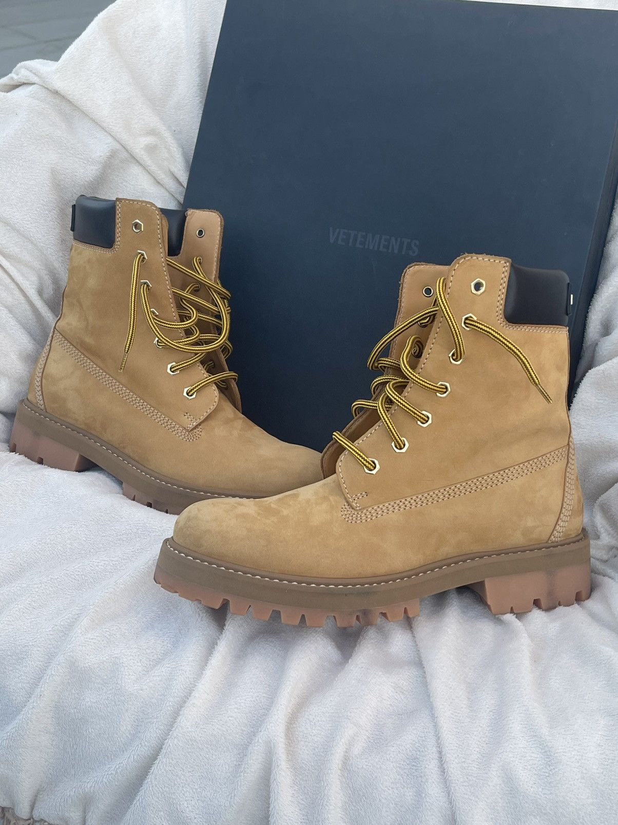 Vetements Vetements Logo Trucker Boots Size US 7 / EU 40 - 20 Thumbnail