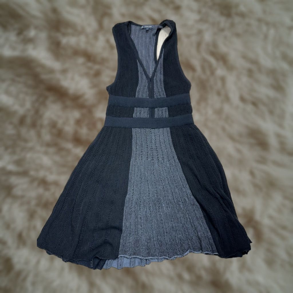 Vintage John John Black Gray Tricot Dress Fit & Flare Sleeveless Deep V-Neck Lined Sz S Womens Party/Cocktail Casual Size S / US 4 / IT 40 - 1 Thumbnail