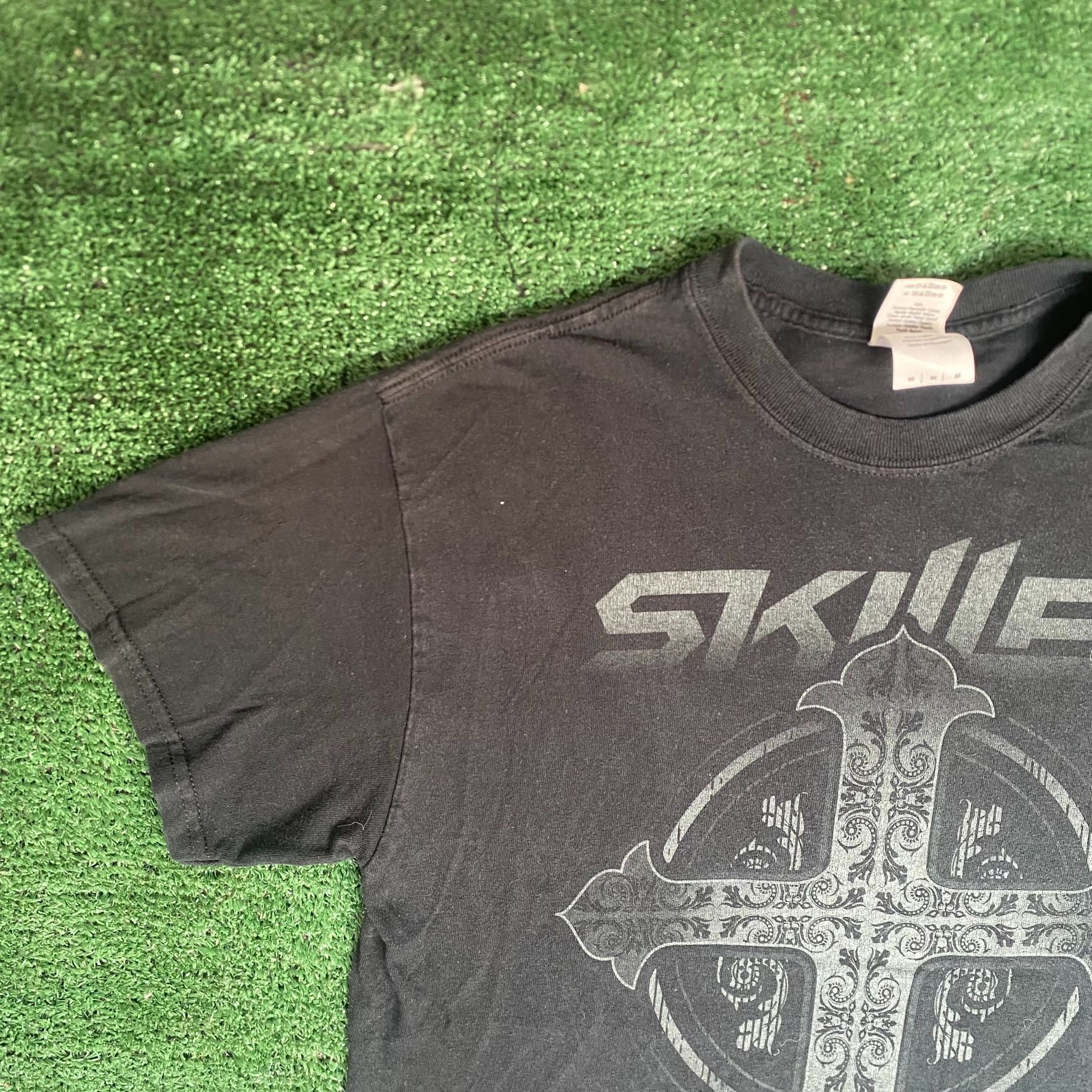 Band Tees Vintage Y2K Skillet Band Shirt Rock Metal Cross Tee Size US M / EU 48-50 / 2 - 2 Thumbnail