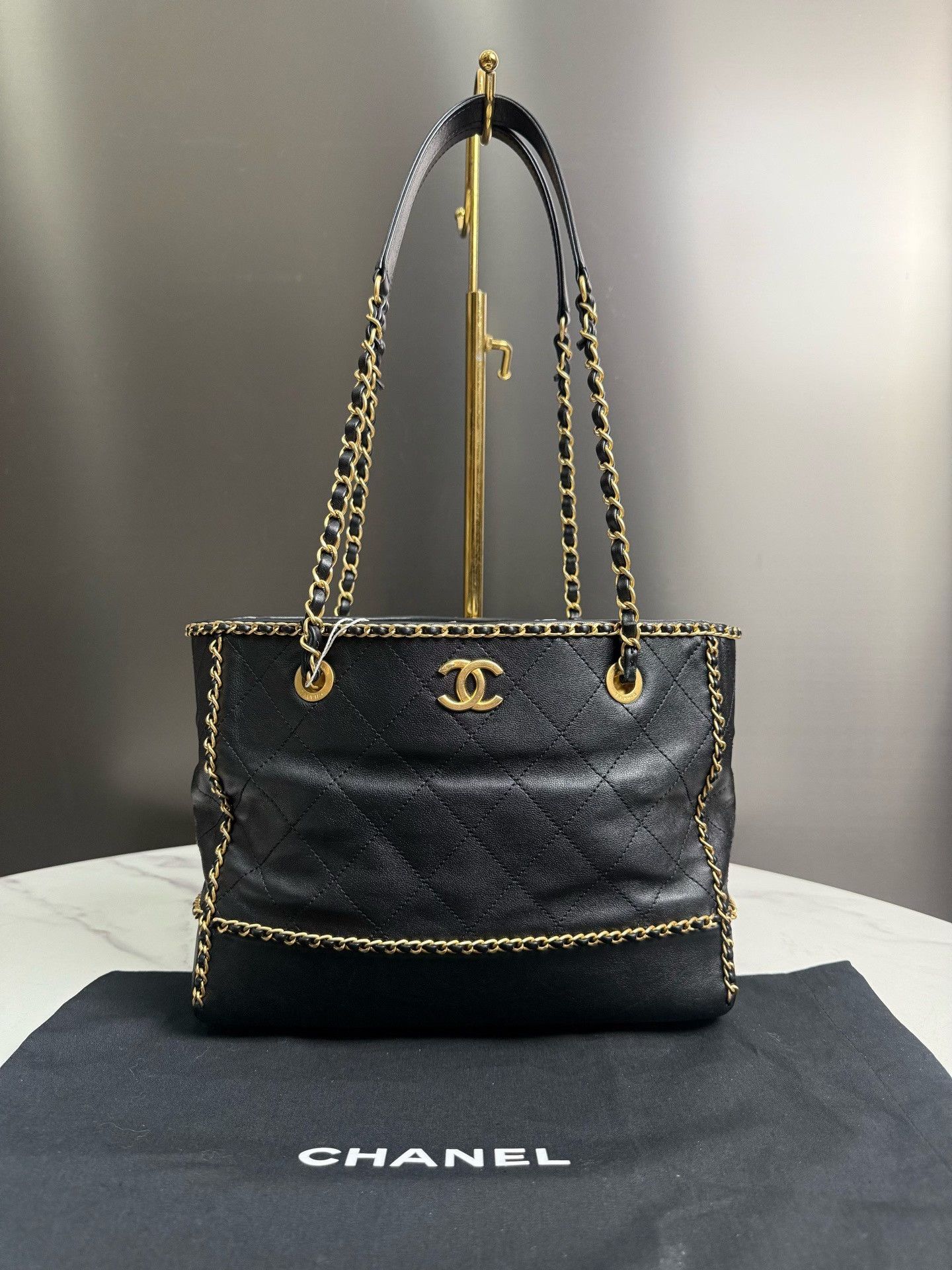 Chanel Pre-loved Bag Very good condition Size ONE SIZE - 1 Thumbnail